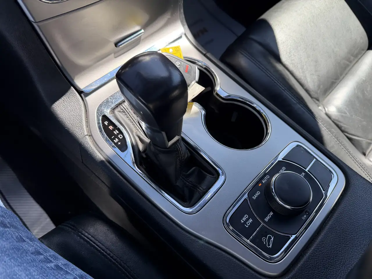 Jeep Grand Cherokee снимка Jeep Grand Cherokee
