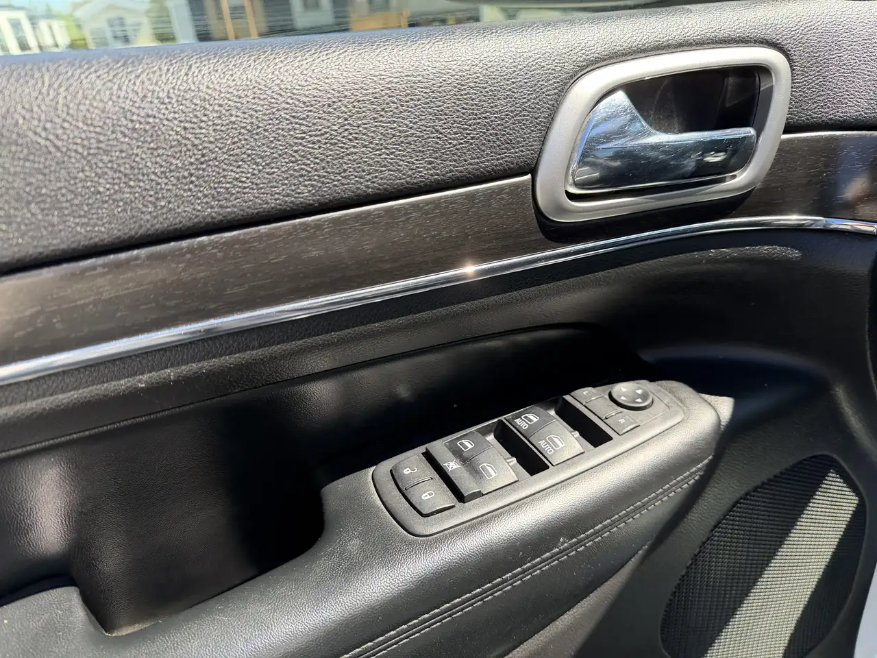Jeep Grand Cherokee снимка Jeep Grand Cherokee