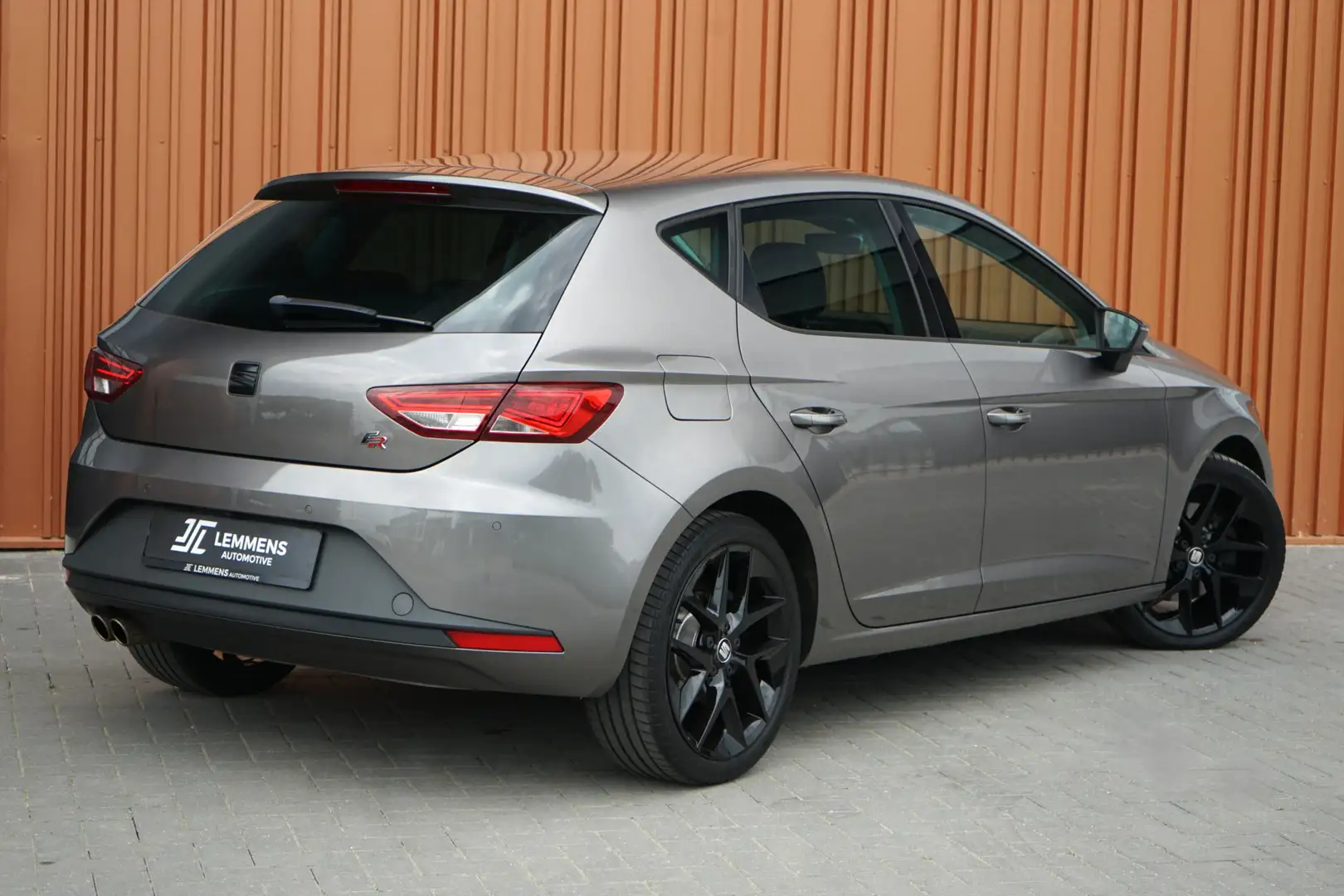 SEAT Leon 1.4 TSI FR DSG ACC LED Carplay Camera DAB Sfeerver Gris - 2