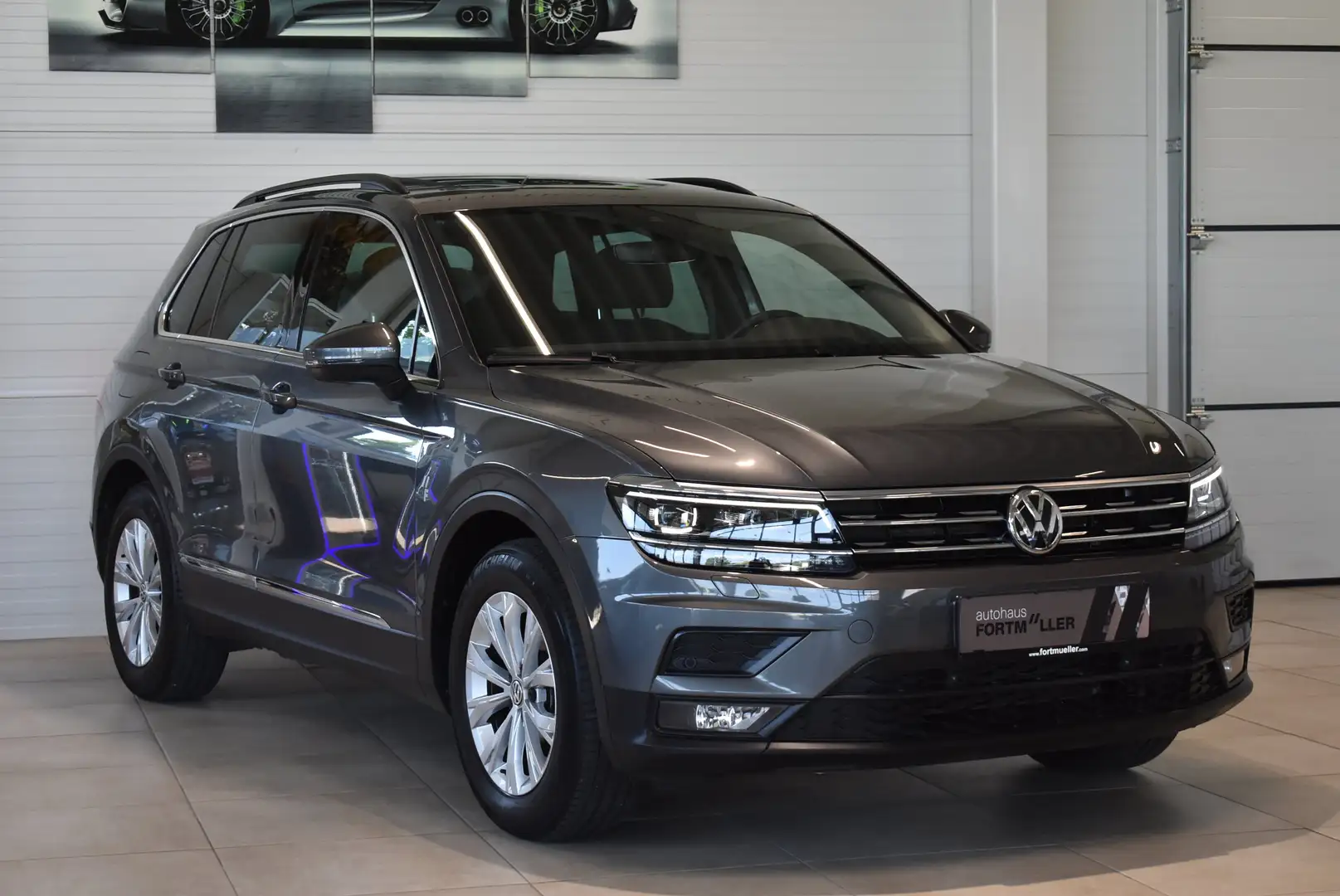 Volkswagen Tiguan 2.0 TDI //SKY   **37.000Km** Grau - 1