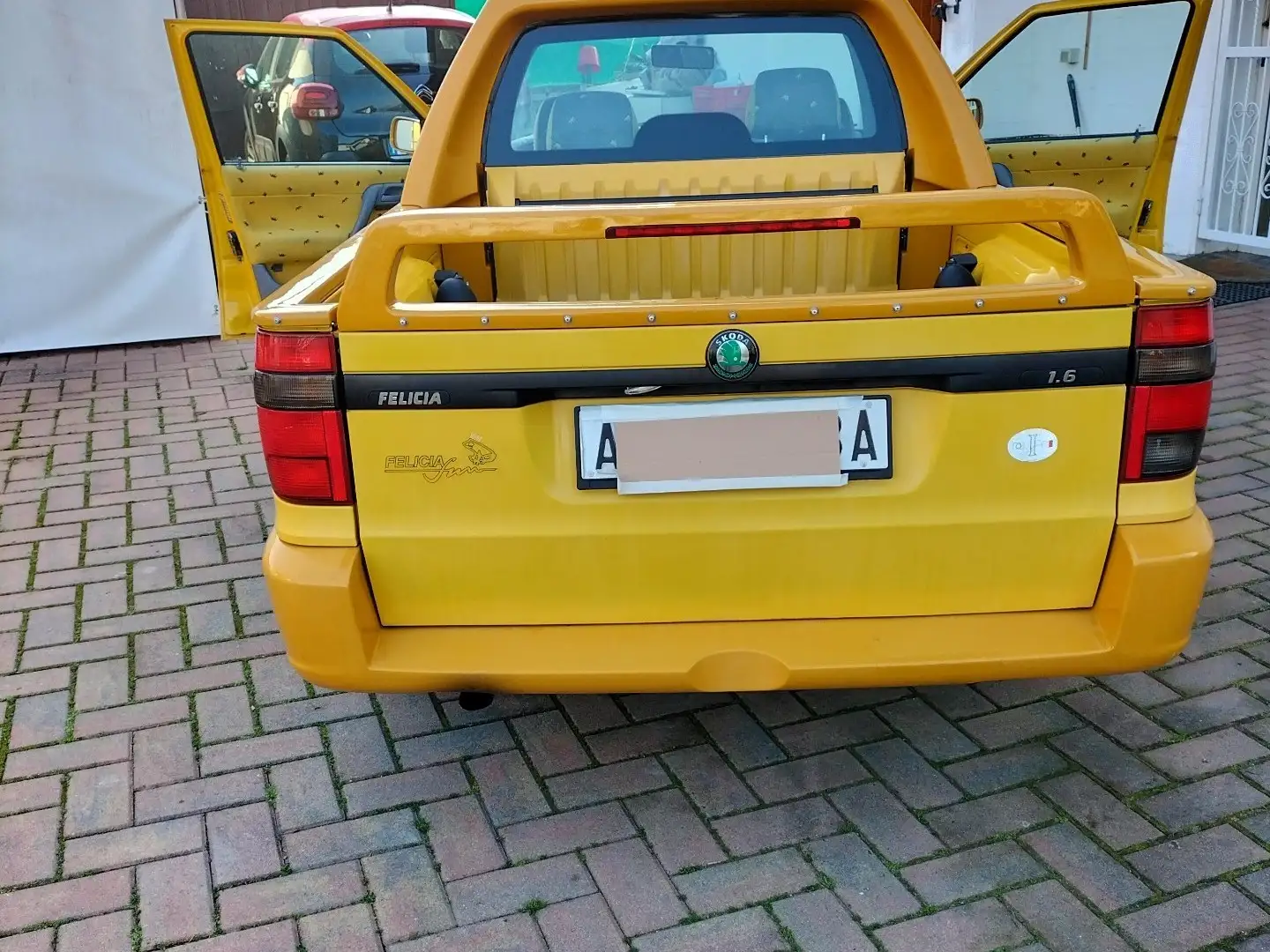 Skoda Felicia 1.6 Fun Giallo - 2