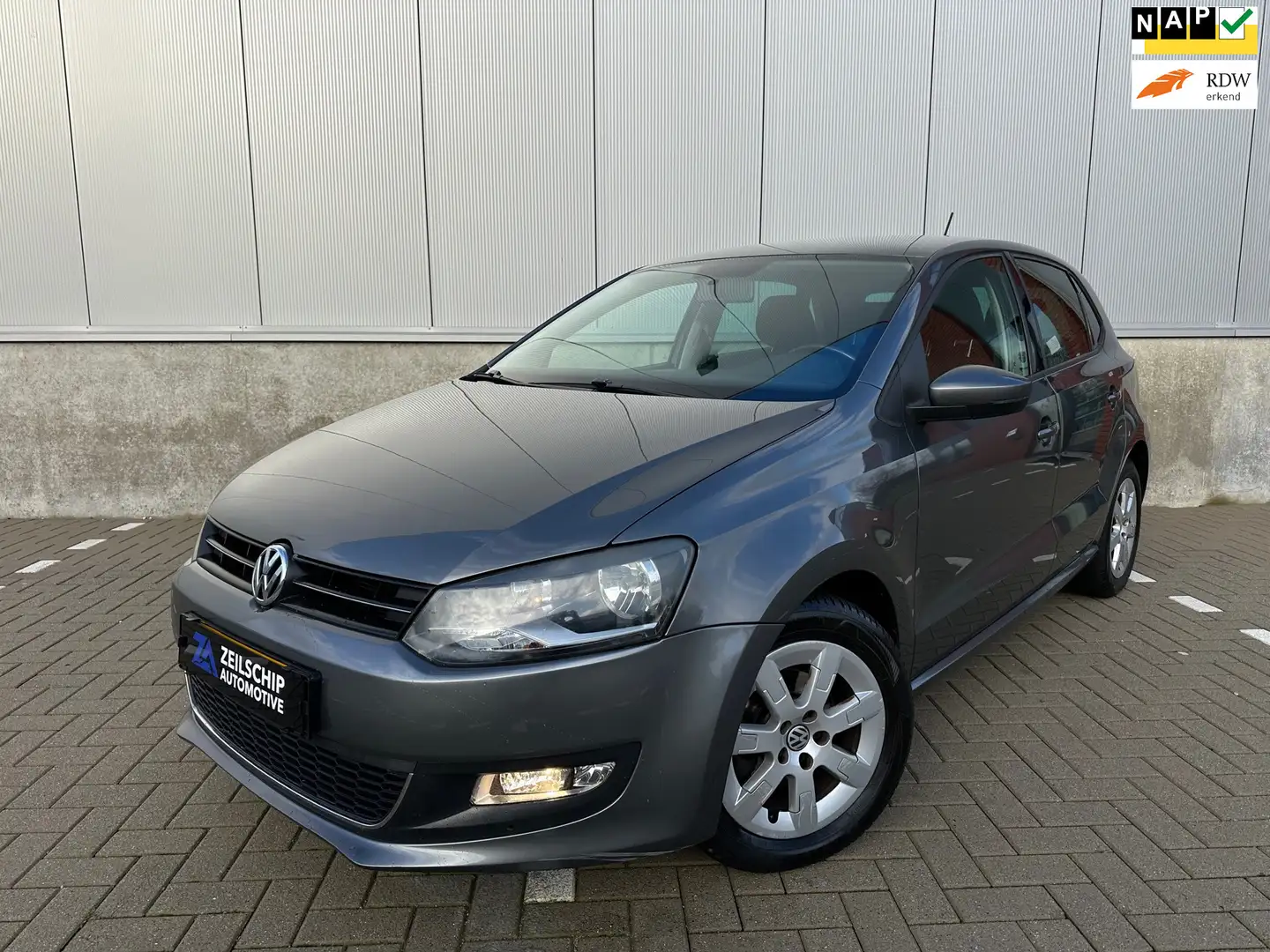 Volkswagen Polo 1.2 TSI Highline Climate|Cruise|Navi|NAP Gris - 1