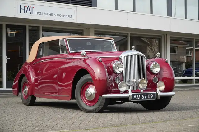 Bentley MK VI Drophead Coupe by Abbott MK VI