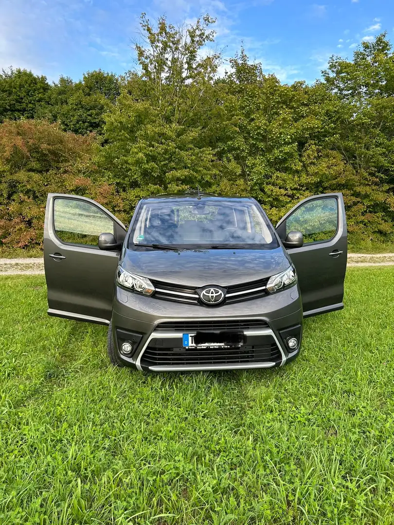 Toyota Proace 2,0-l-D-4D L1 (8-Si.) Autm. Verso Team Deutschland - 1