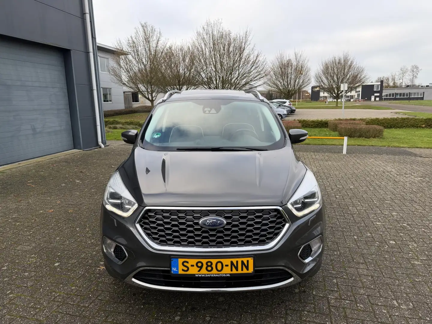 Ford Kuga 1.5 EcoBoost Vignale Automaat 2018 schuifdak Gris - 2