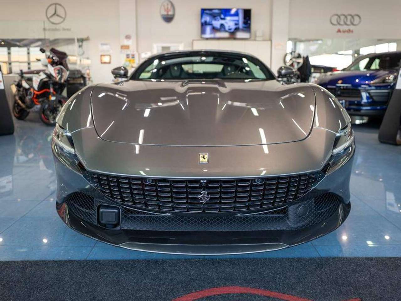 Ferrari Roma Roma 3.9 F1 dct CARBON