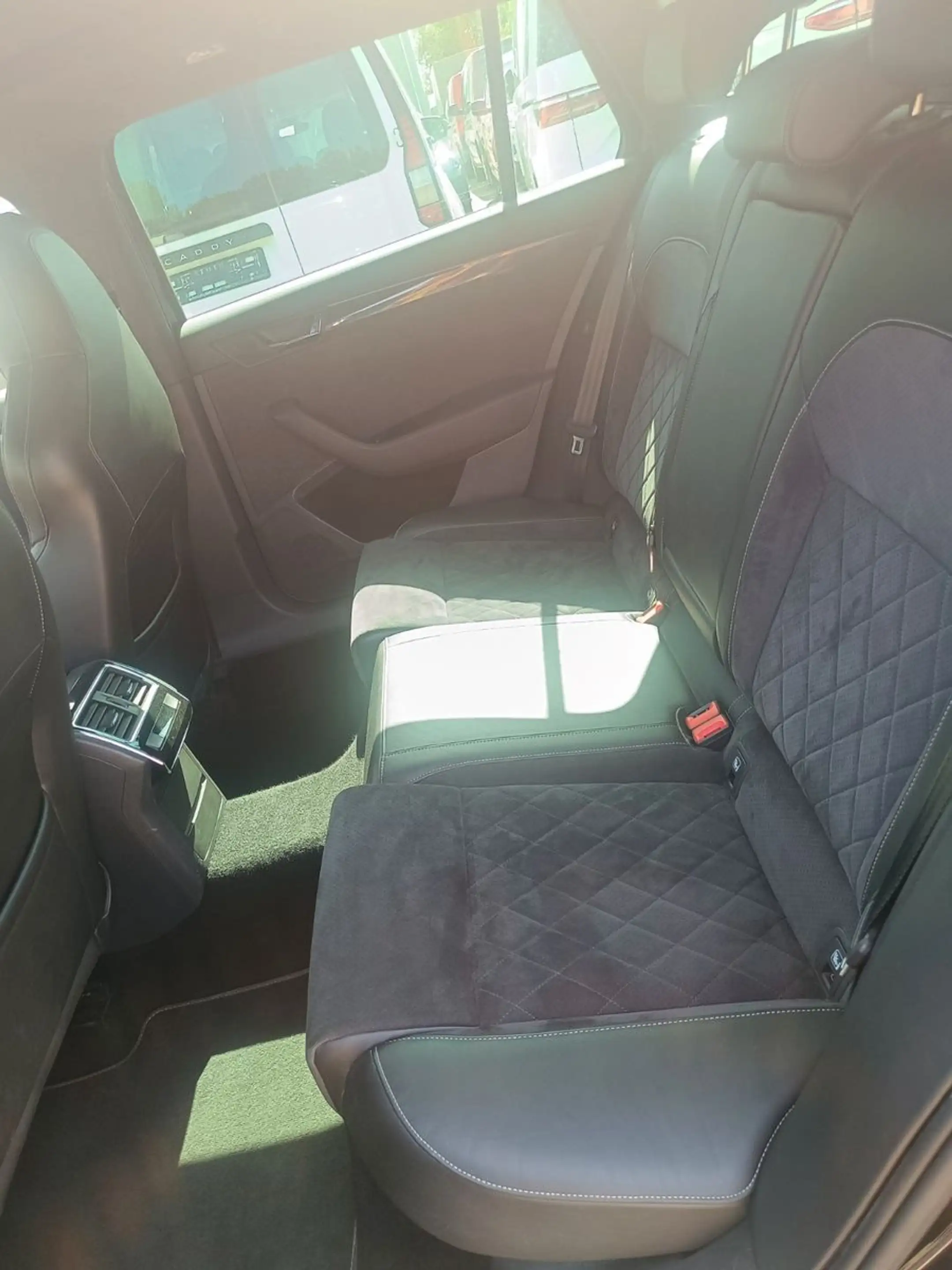 Skoda Superb Combi Sportline — photo 12