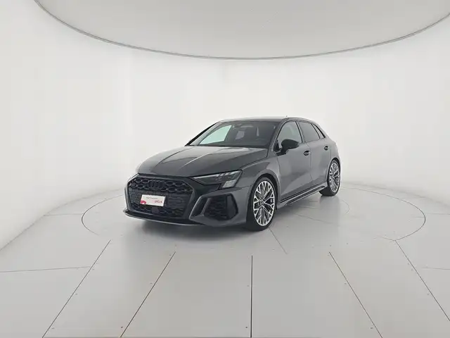 Audi RS TFSI quattro S tronic