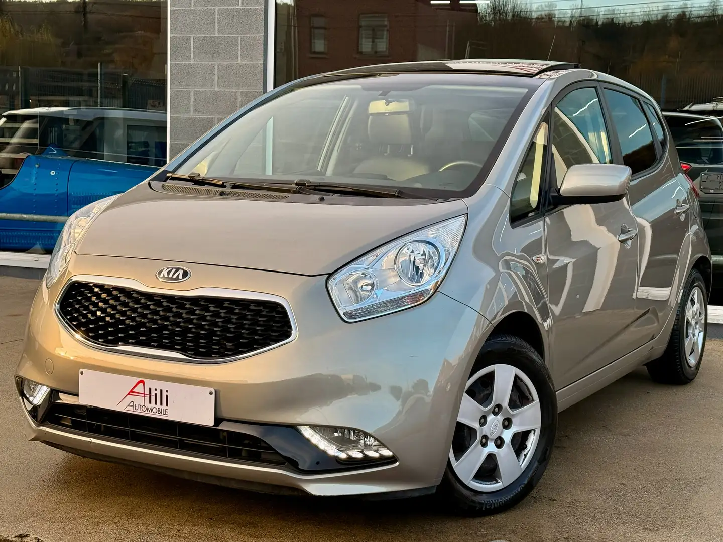 Kia Venga Venga 1.4*Toit-Pano*Camera*Garantie 12 Mois*Euro6b Gris - 1