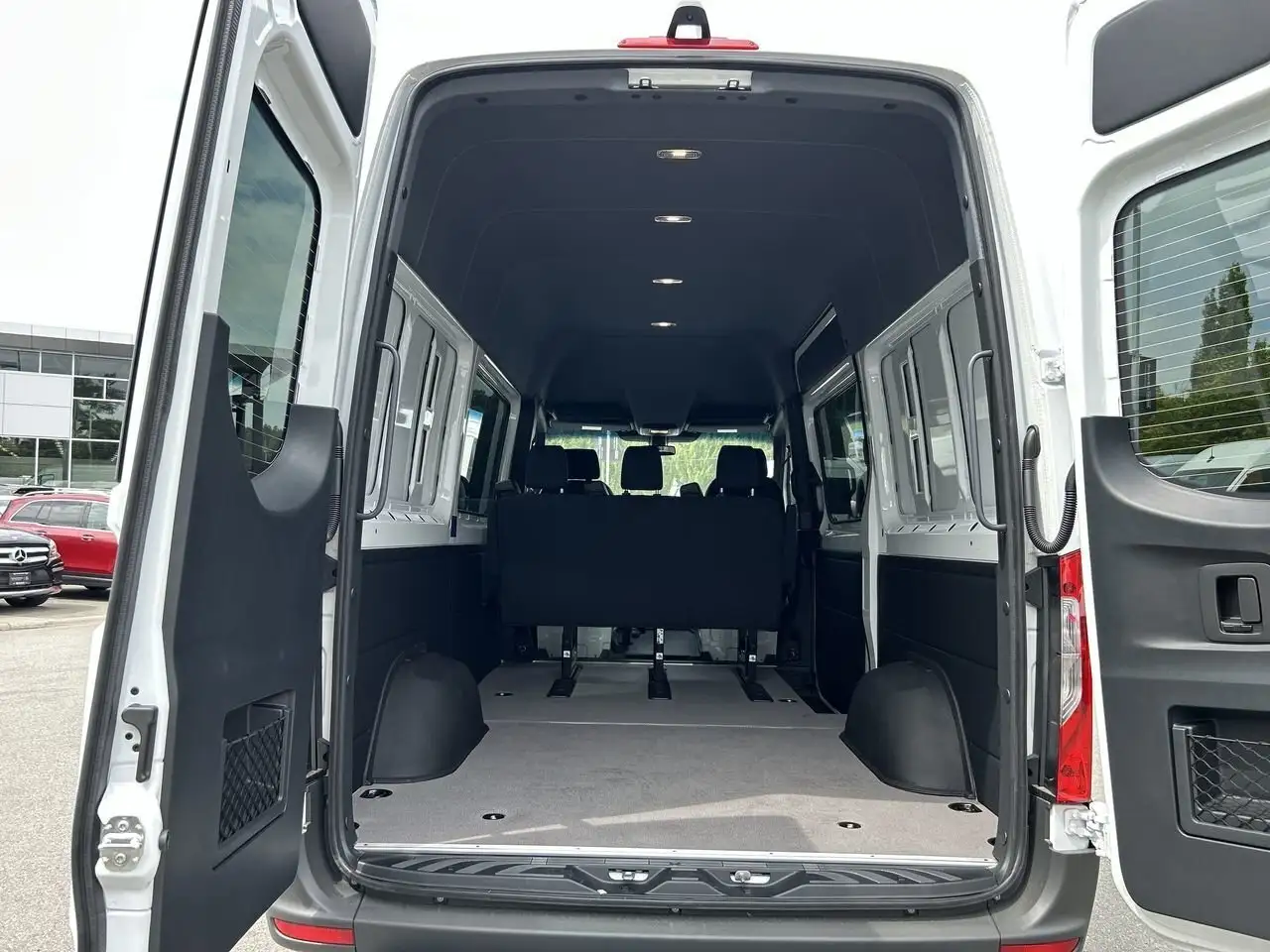 Mercedes-Benz Sprinter снимка Mercedes-Benz Sprinter
