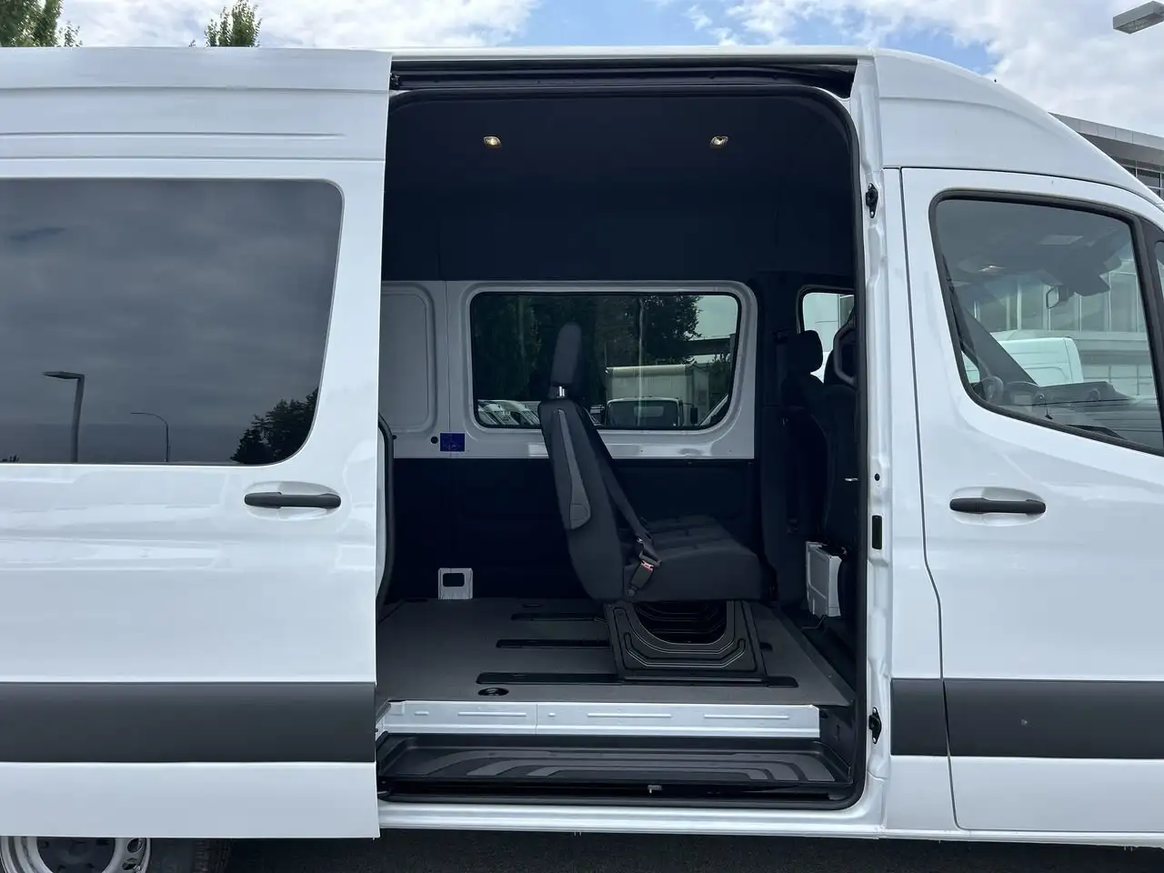 Mercedes-Benz Sprinter снимка Mercedes-Benz Sprinter