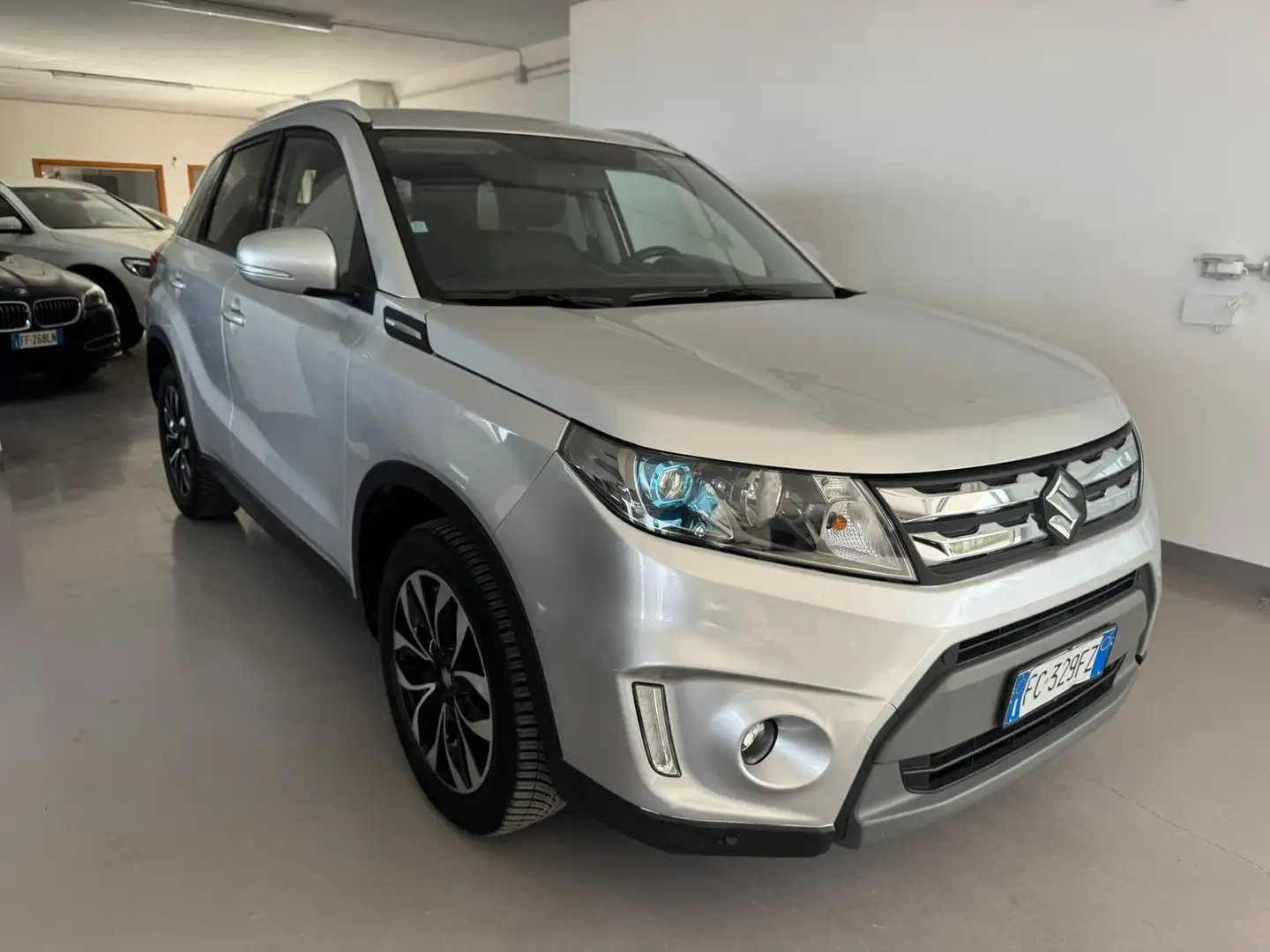 Suzuki Vitara Vitara II 2015 1.6 ddis V-Top s Silber - 2