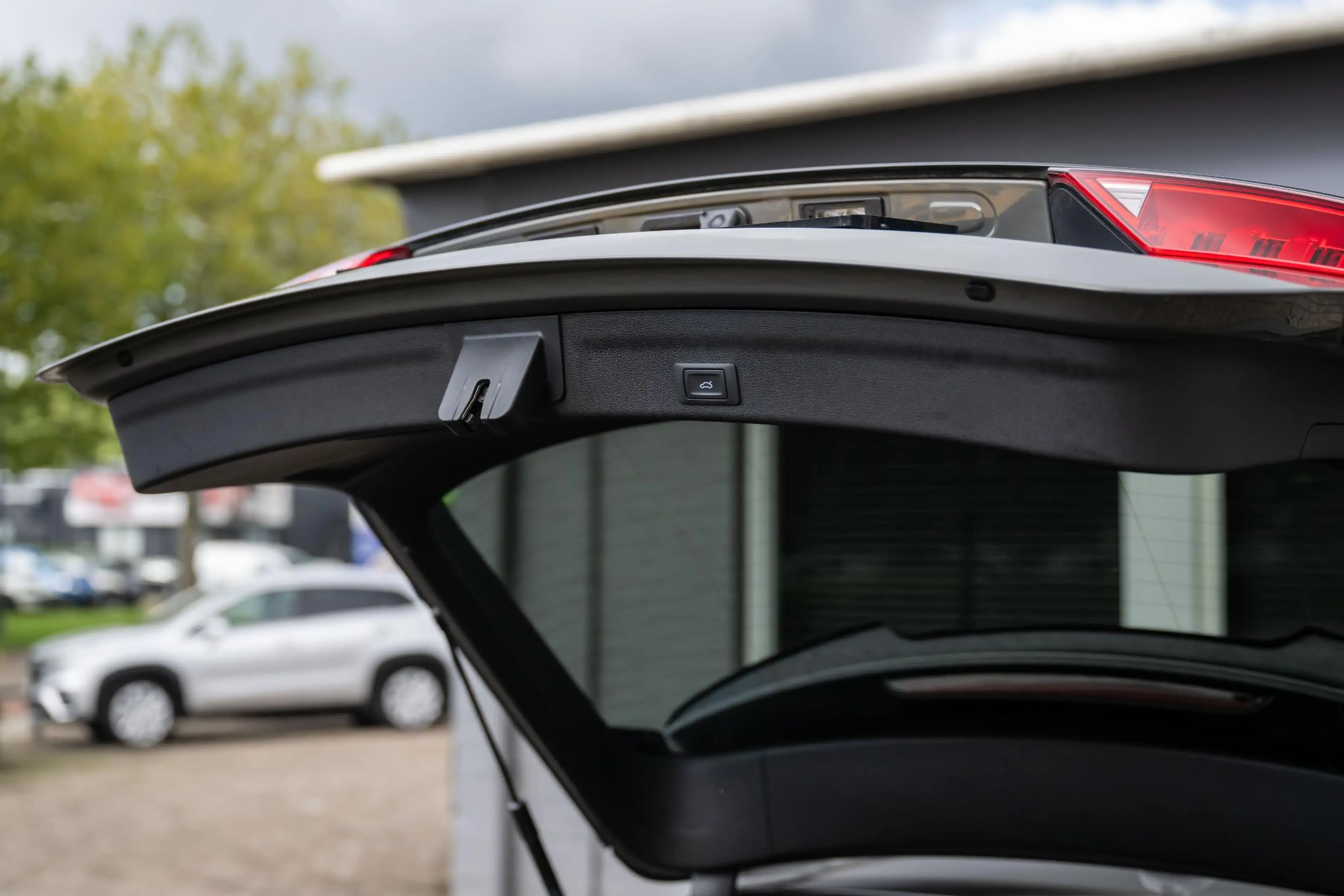 Audi A6 Avant 40 TFSI S edition Competition S6 style Pano — photo 12