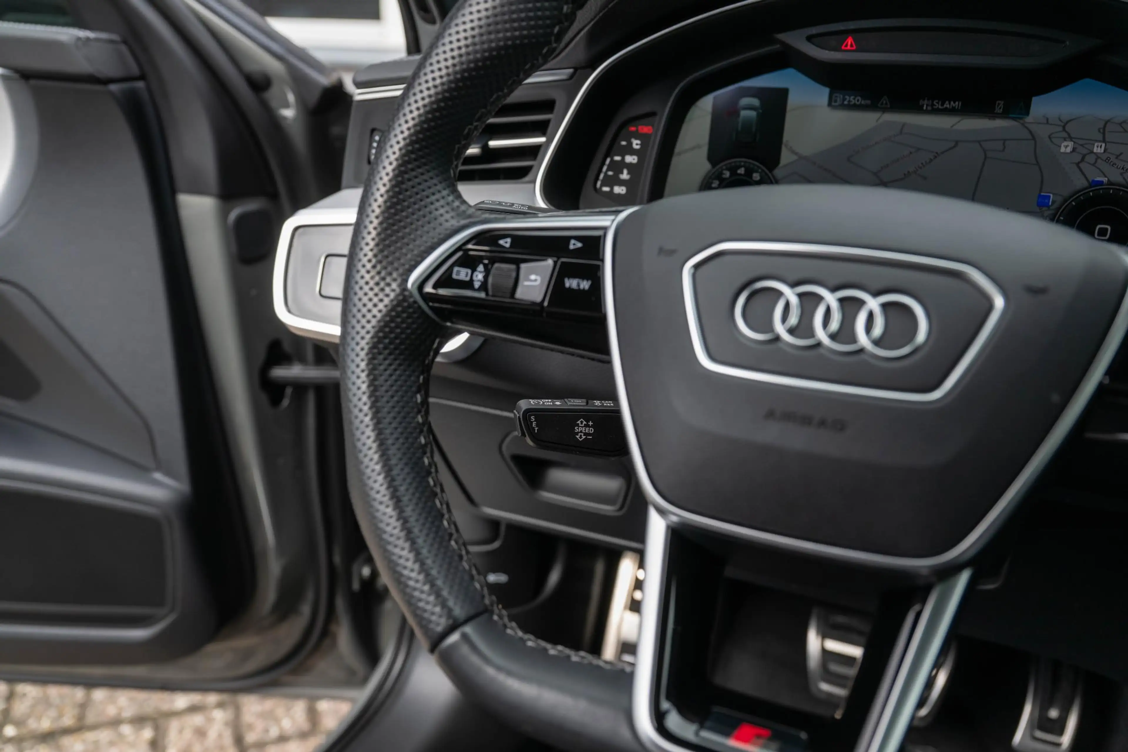 Audi A6 Avant 40 TFSI S edition Competition S6 style Pano — photo 22