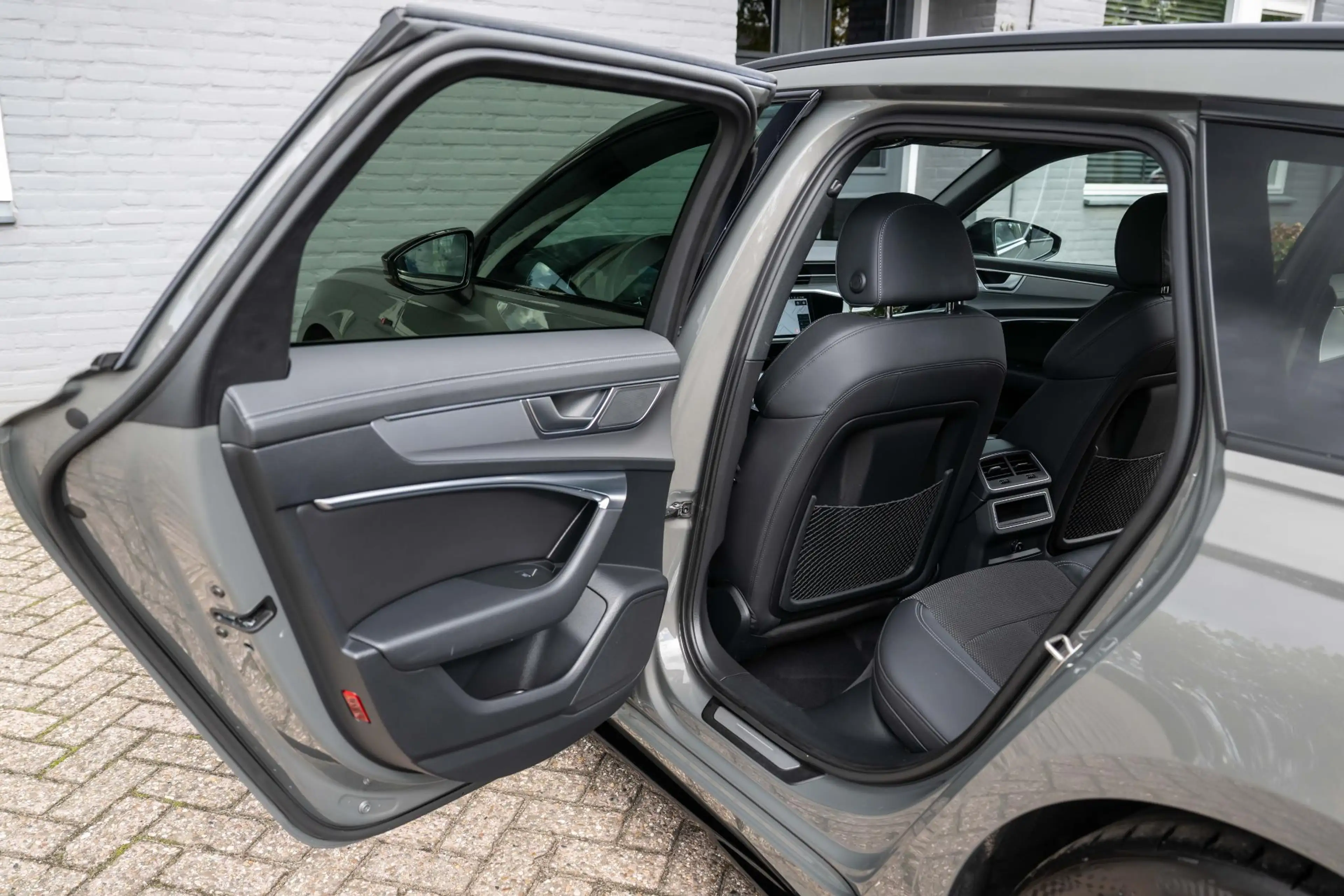 Audi A6 Avant 40 TFSI S edition Competition S6 style Pano — photo 30