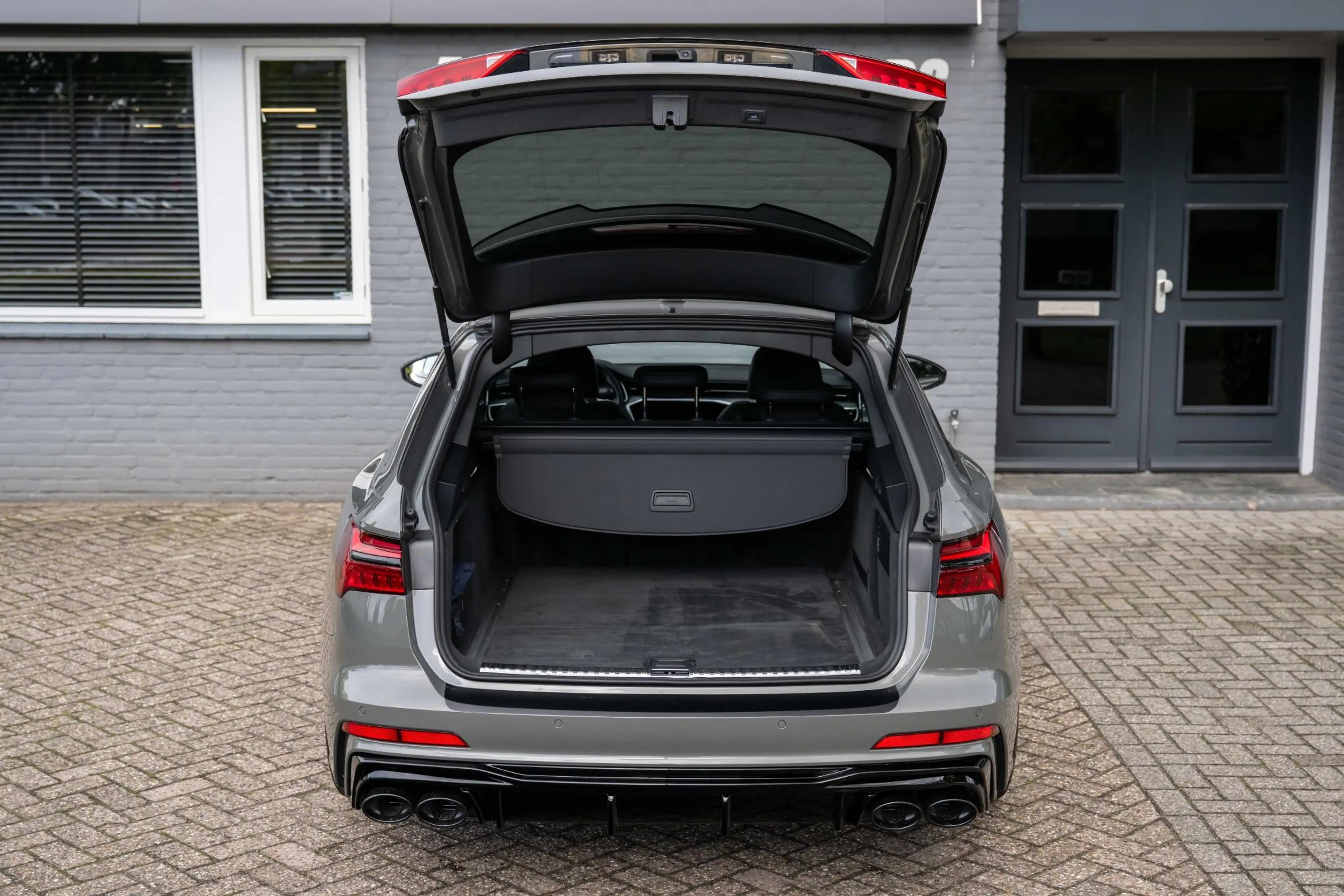 Audi A6 Avant 40 TFSI S edition Competition S6 style Pano — photo 11