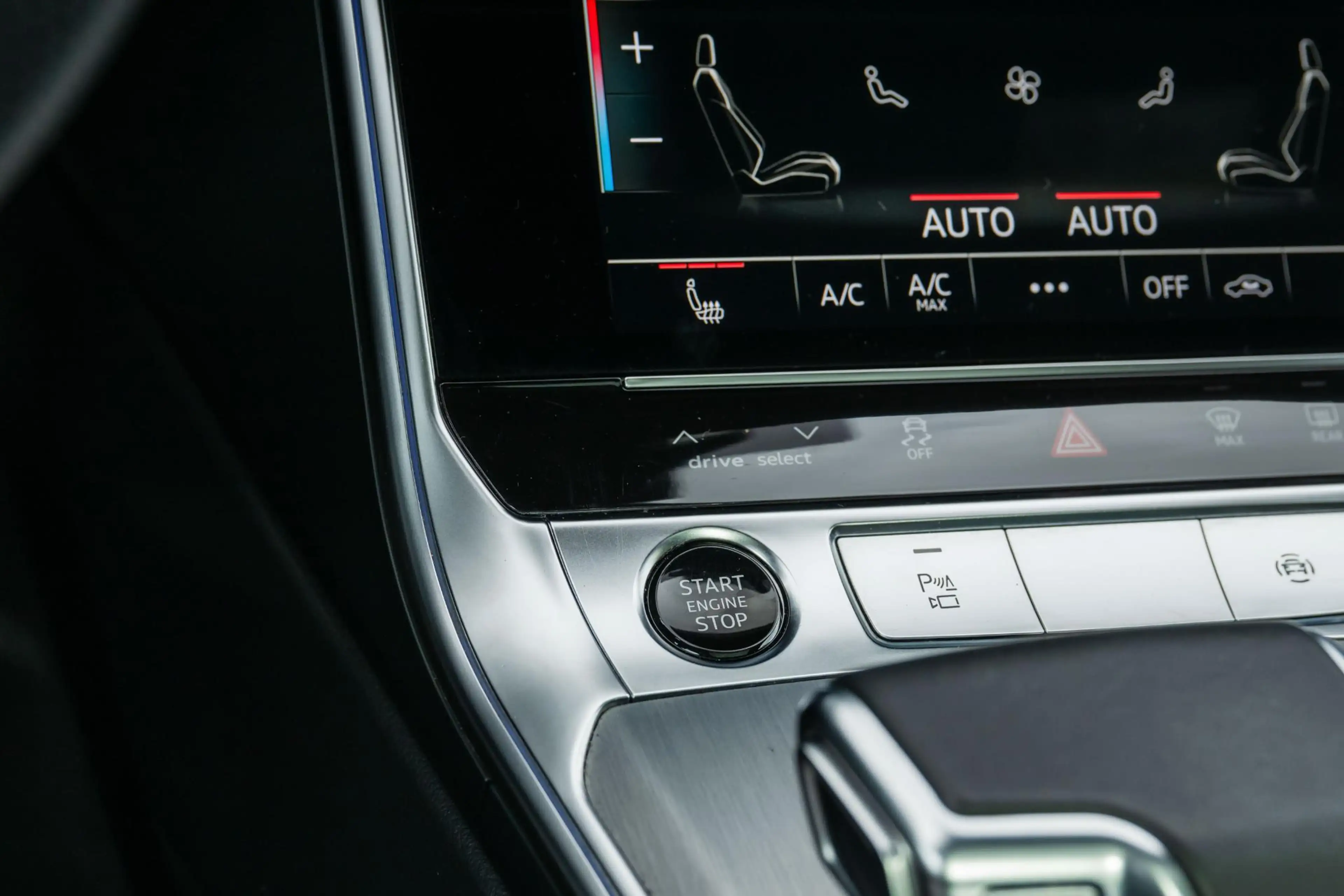 Audi A6 Avant 40 TFSI S edition Competition S6 style Pano — photo 27