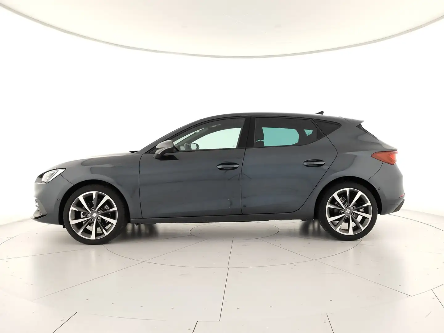 SEAT Leon 2.0 tdi 150cv fr dsg - 2