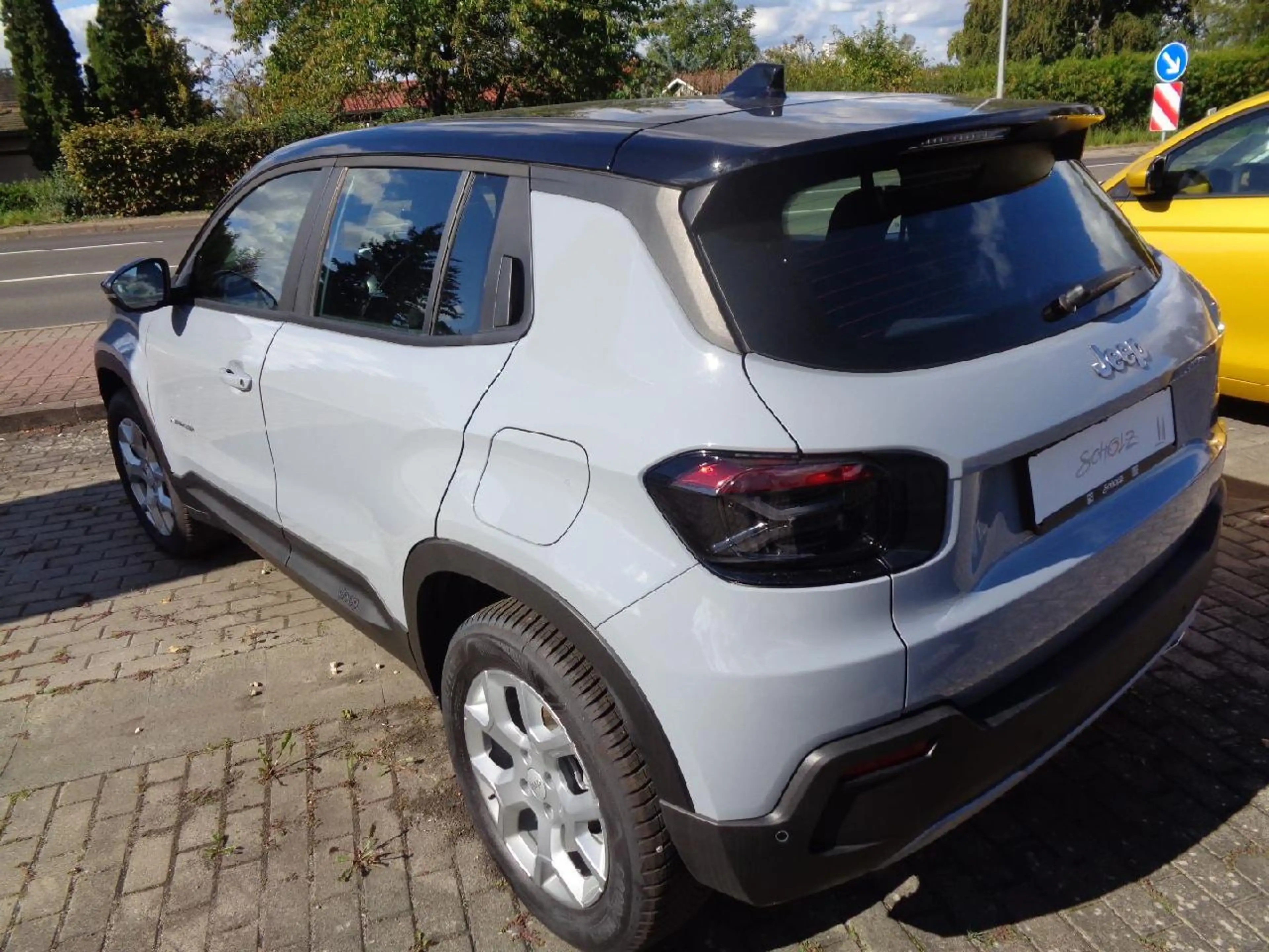 Jeep Avenger Altitude Mild-Hybrid — photo 4