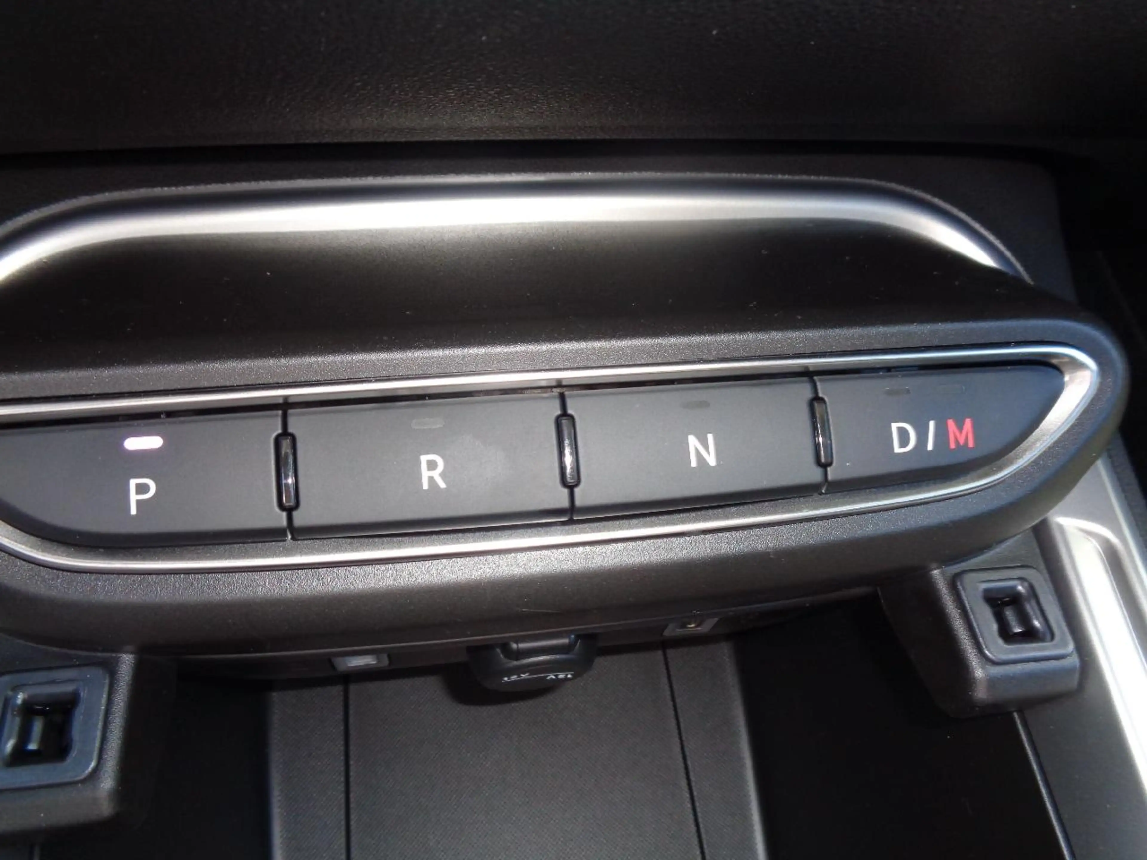 Jeep Avenger Altitude Mild-Hybrid — photo 10