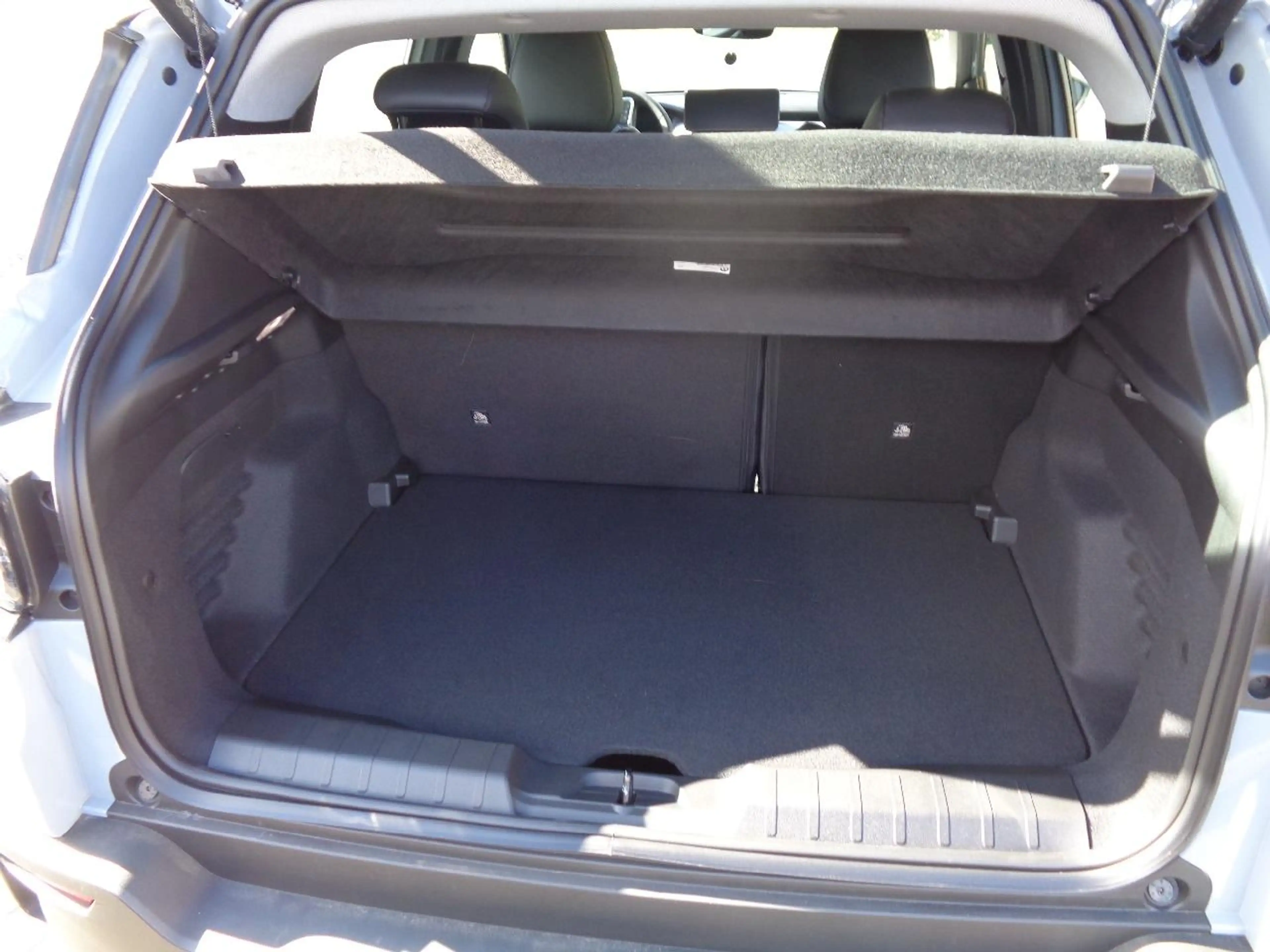 Jeep Avenger Altitude Mild-Hybrid — photo 5