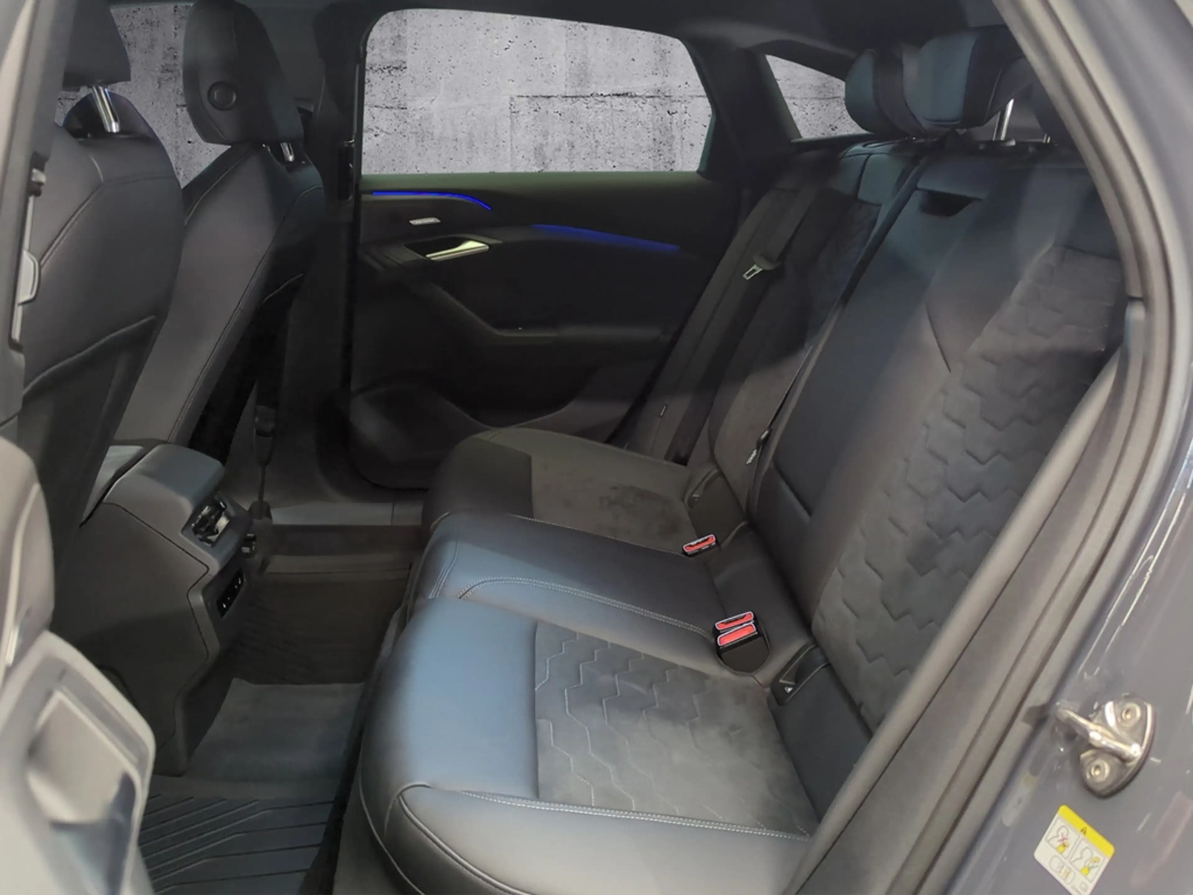 Audi A6 e-tron — photo 12