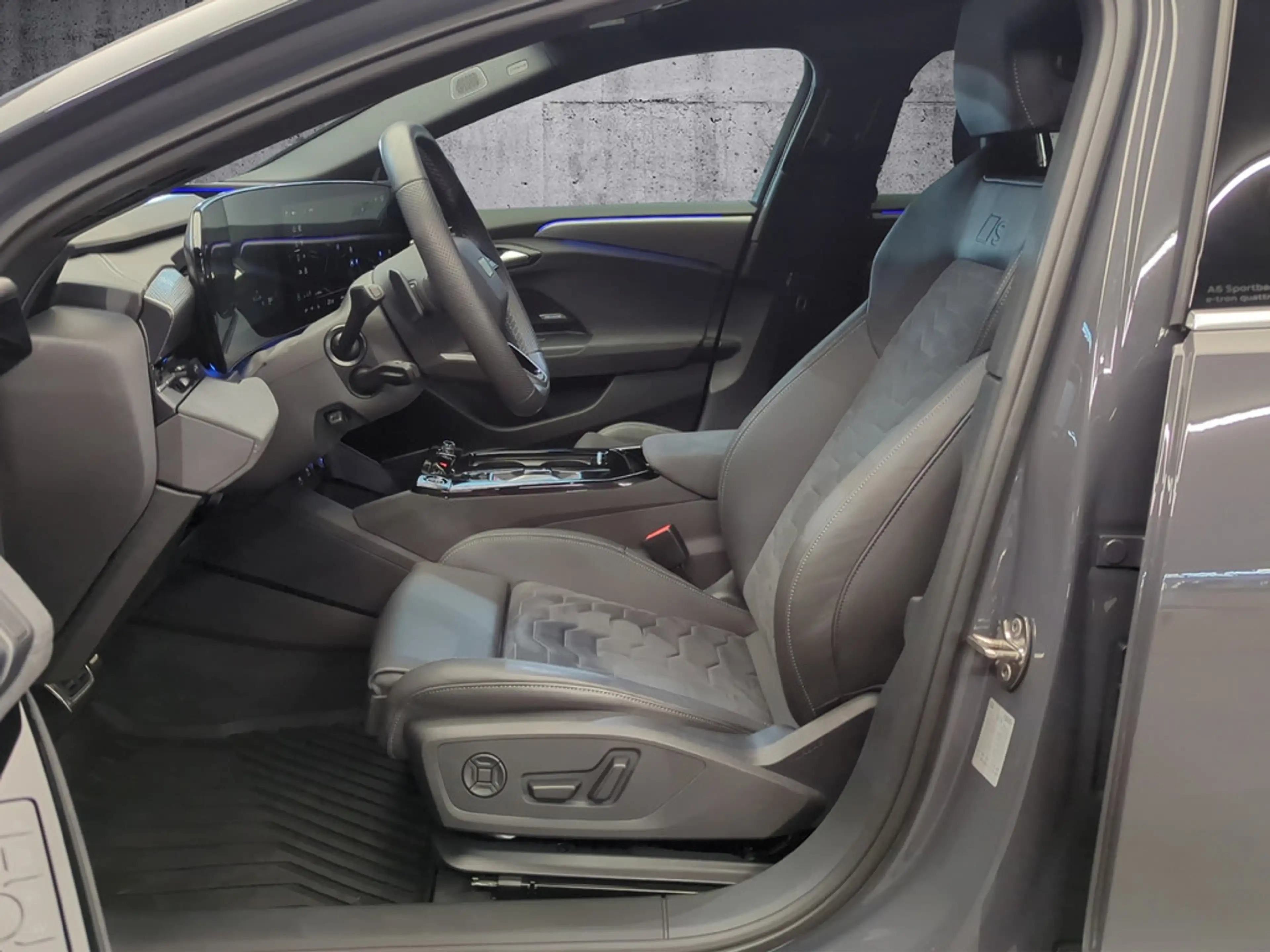 Audi A6 e-tron — photo 9