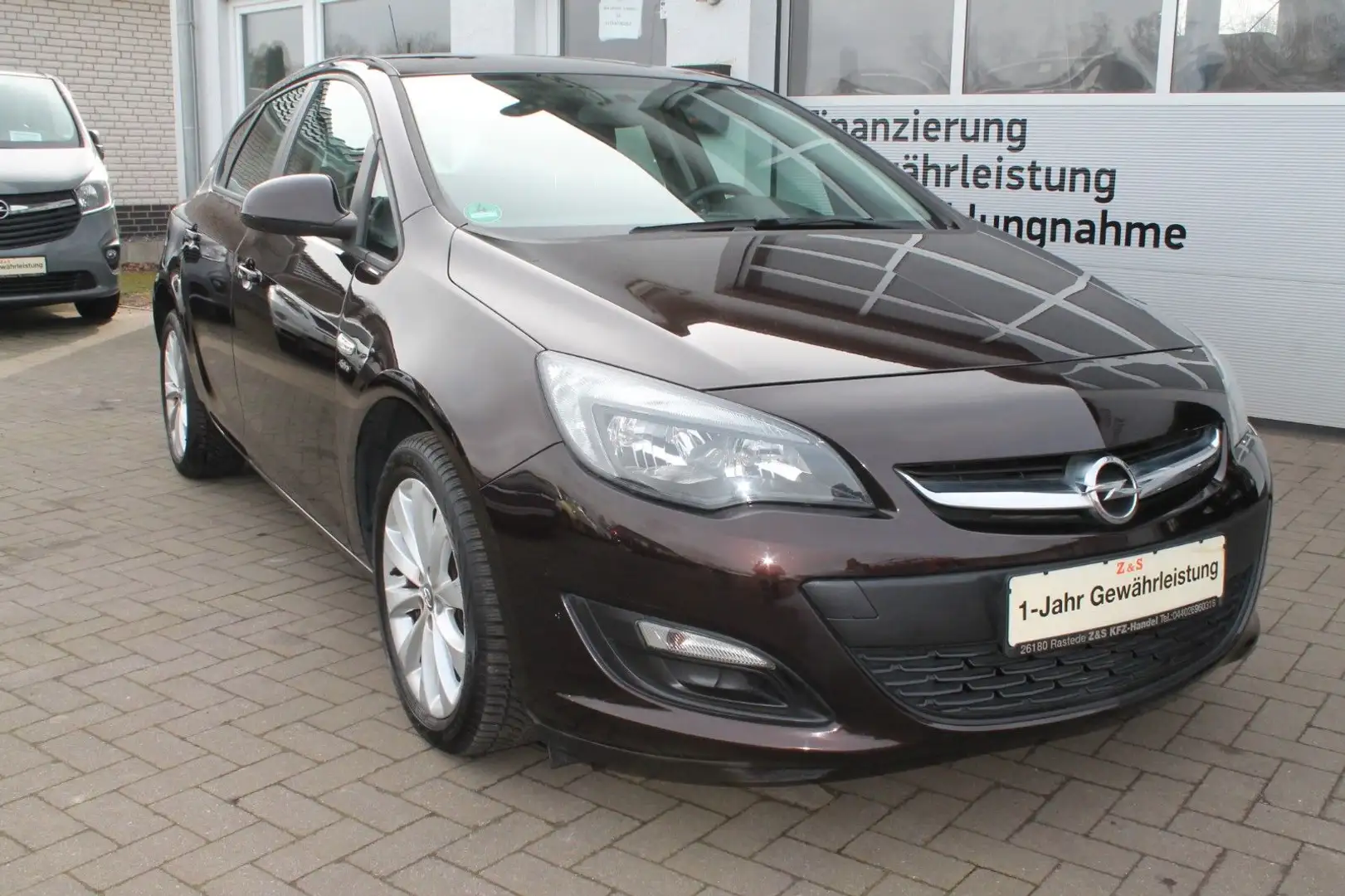 Opel Astra J Lim. 5-trg. Active *TÜV+Steuerkette NEU* Braun - 2