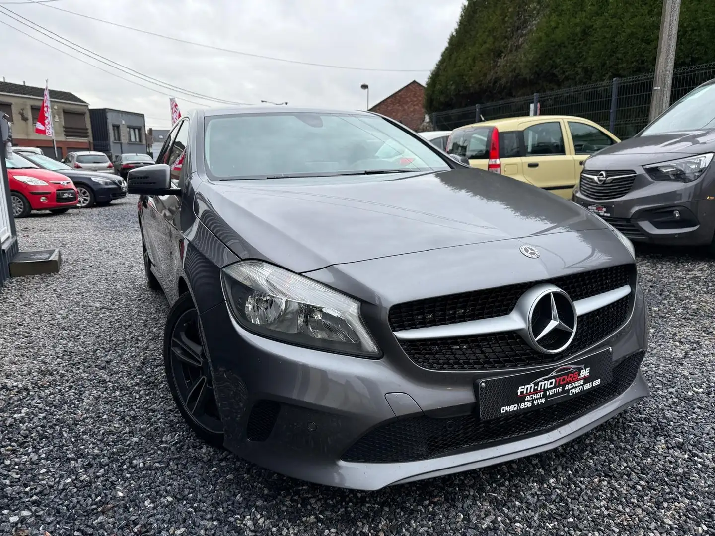 Mercedes-Benz A 160 A 160 d / GPS / Garantie 1 an + Entretien + CT OK Gri - 2