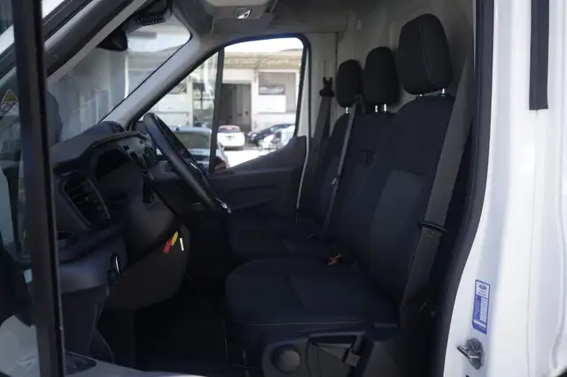 Ford Transit view 12
