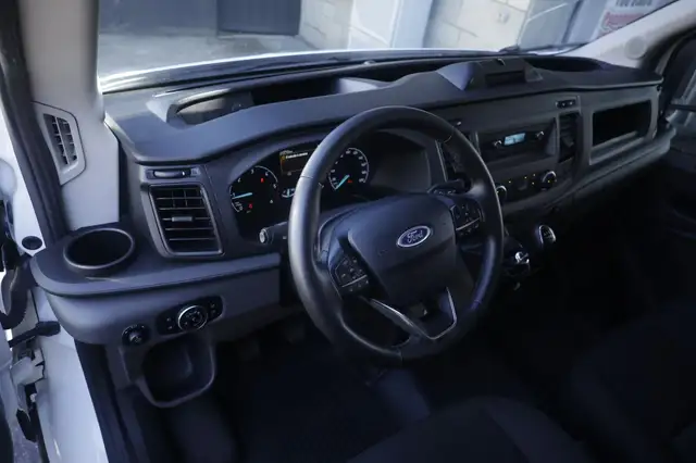 Ford Transit view 8