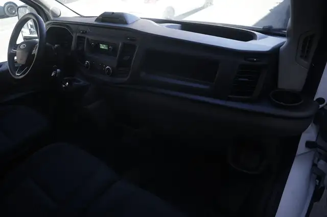 Ford Transit view 3