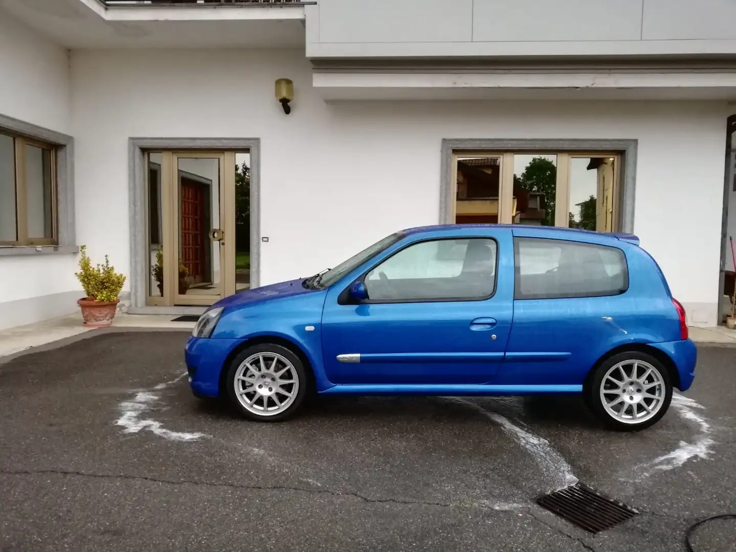 Renault Clio 3p 2.0 16v Sport "Ragnotti" Blau - 1