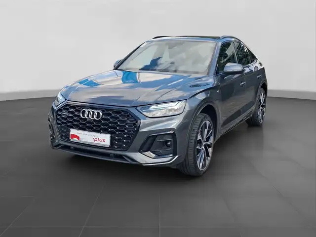 Audi Q5 view 2