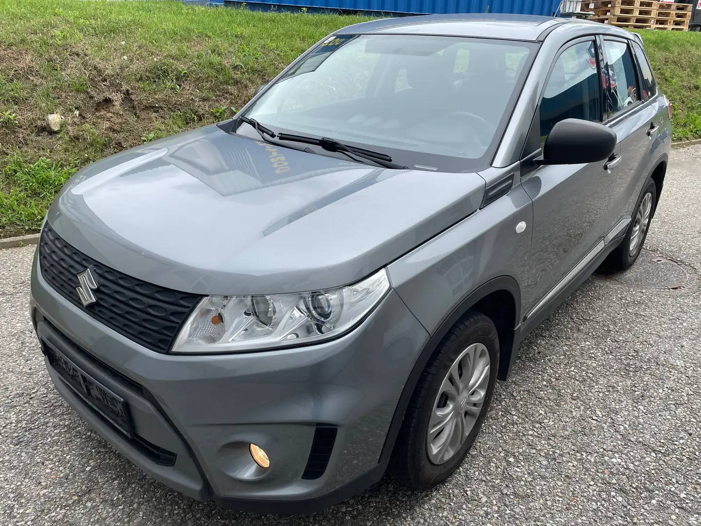 Suzuki Vitara 1,6 VVT GL Shine Grau - 1
