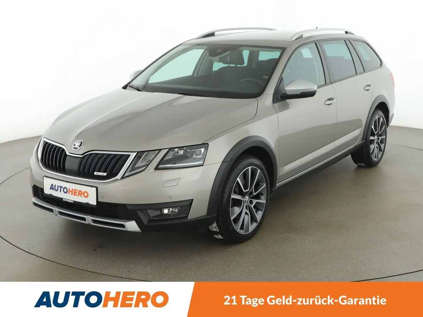 Skoda Octavia 2.0 TDI Scout 4x4 Aut. *LED*ACC*SPUR*TOT*AHK*CAM* Grau - 1