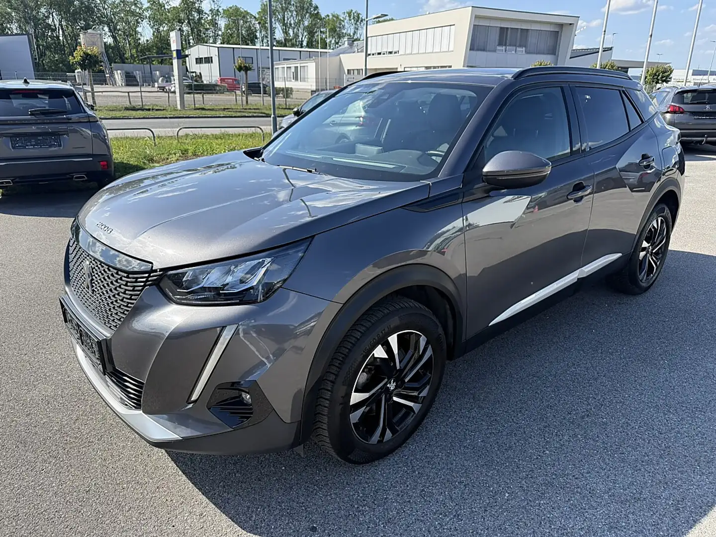 Peugeot 2008 BlueHDi 130 S&S Allure Pack EAT8 Grau - 2