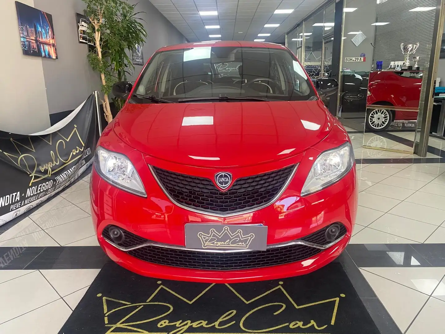 Lancia Ypsilon 1.3 MJT 16V 95 CV Gold Rosso - 2