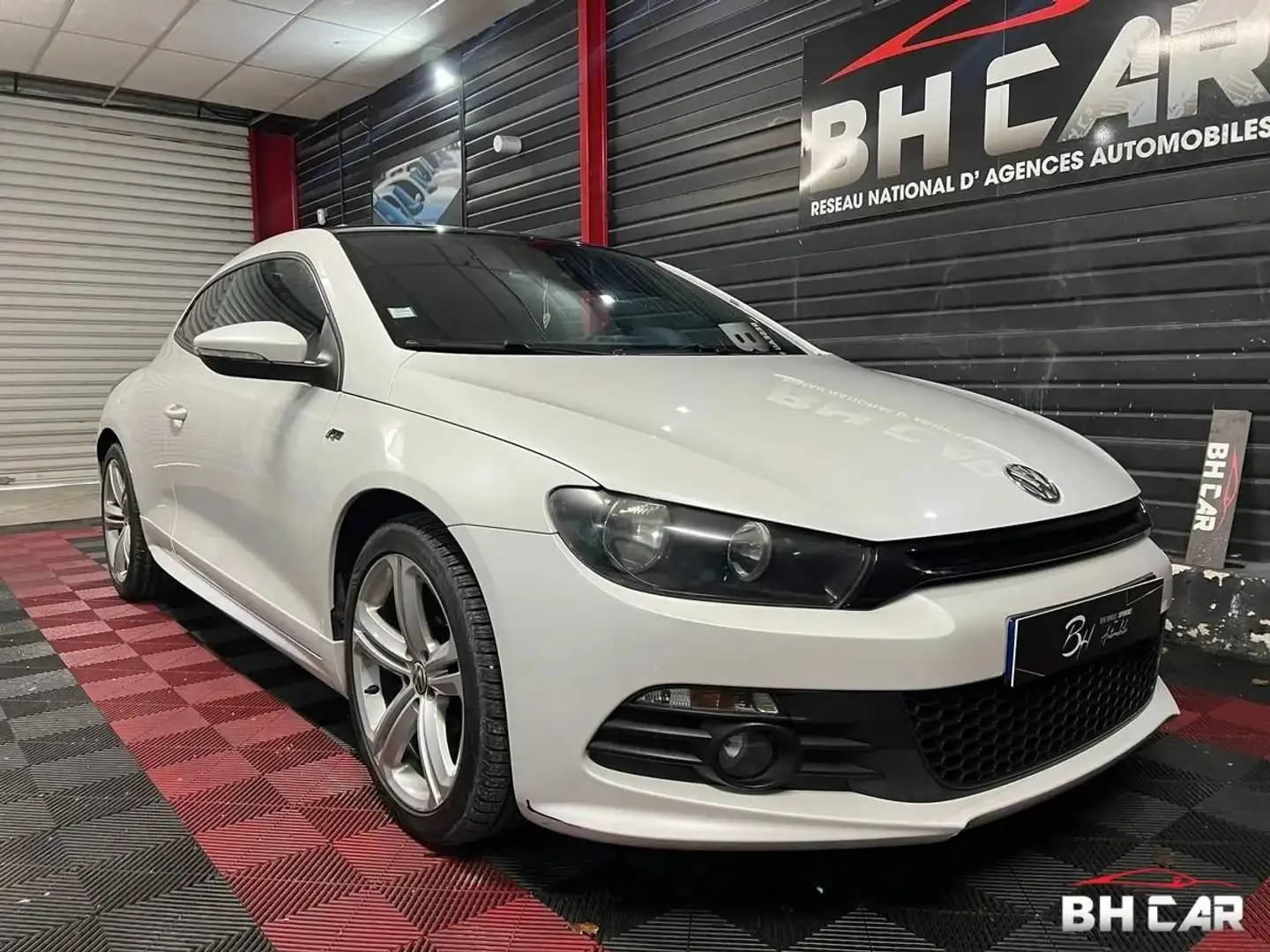 Volkswagen Scirocco 2.0 TSI 210 ch CARAT R-LINE Blanc - 1