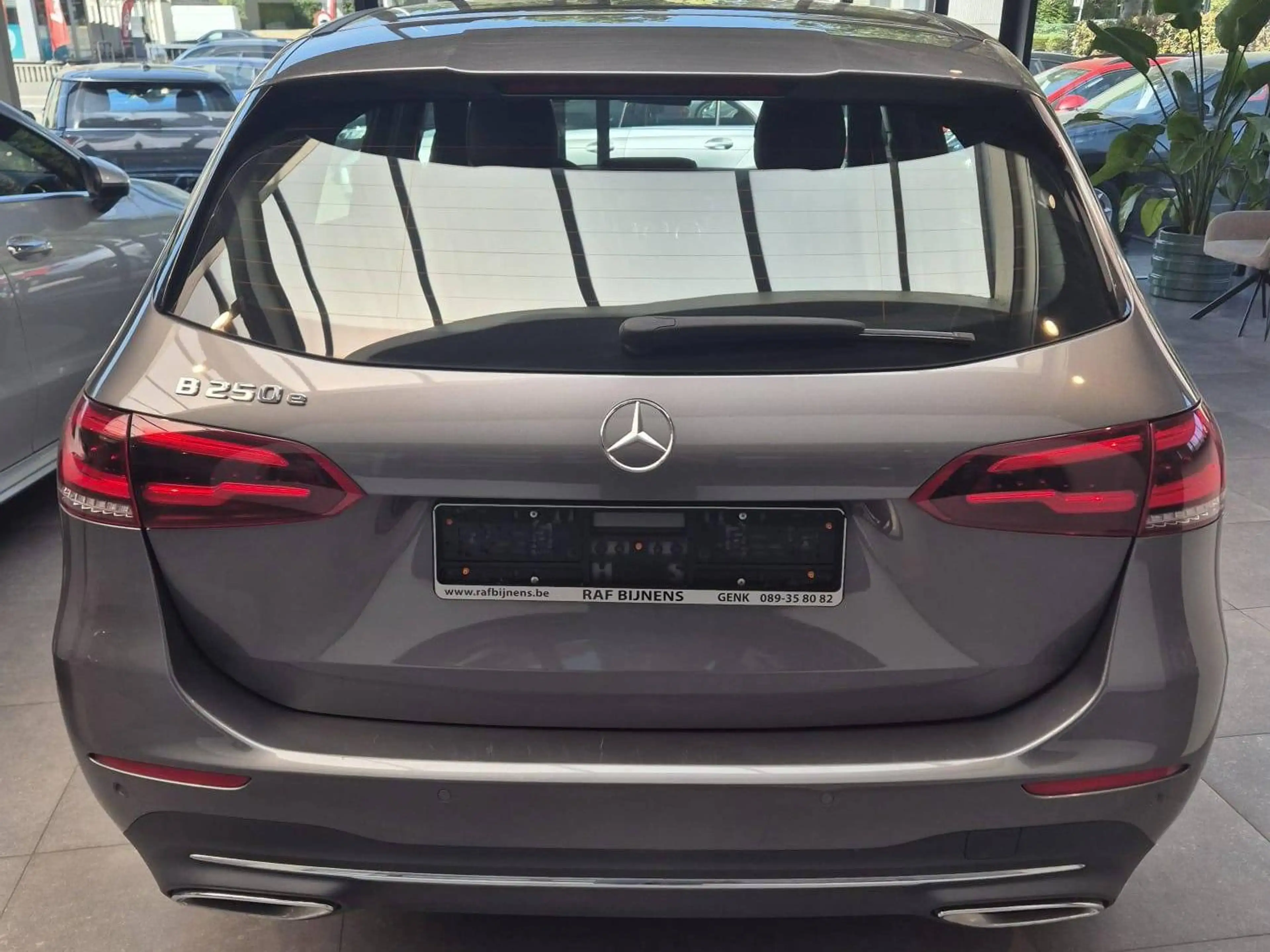 Mercedes-Benz B 250 B 250 e Urban-/Progressive-pakket — photo 4