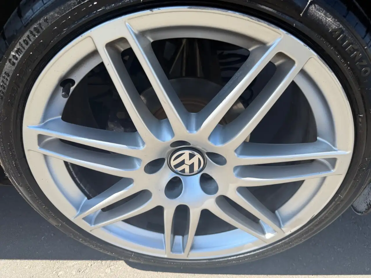Volkswagen Jetta снимка Volkswagen Jetta