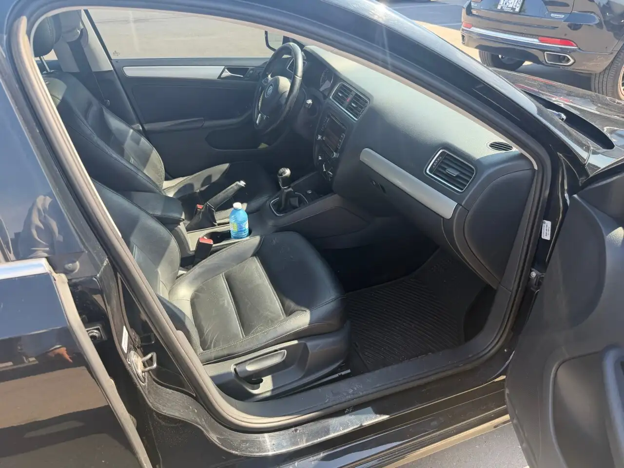 Volkswagen Jetta снимка Volkswagen Jetta
