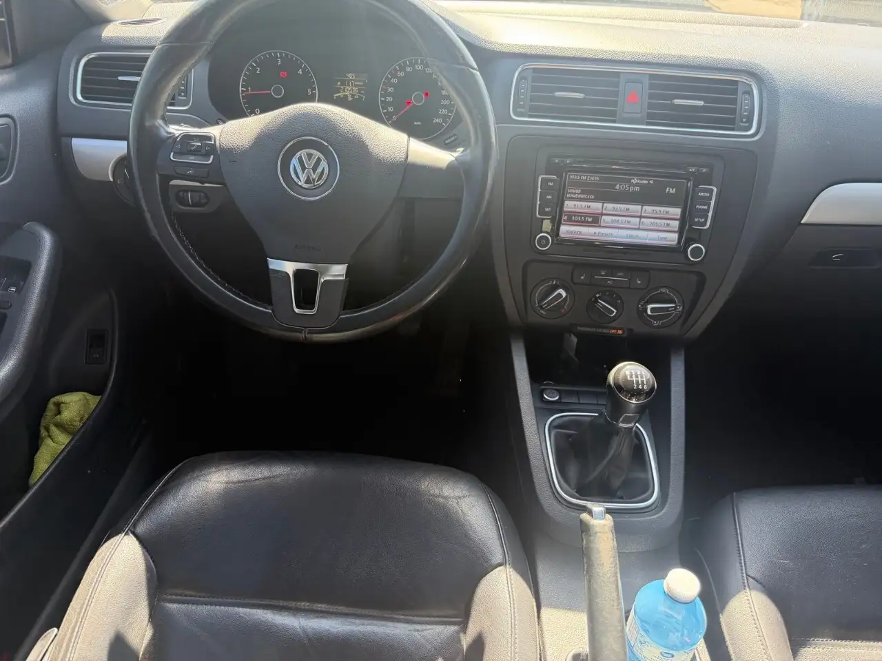 Volkswagen Jetta снимка Volkswagen Jetta