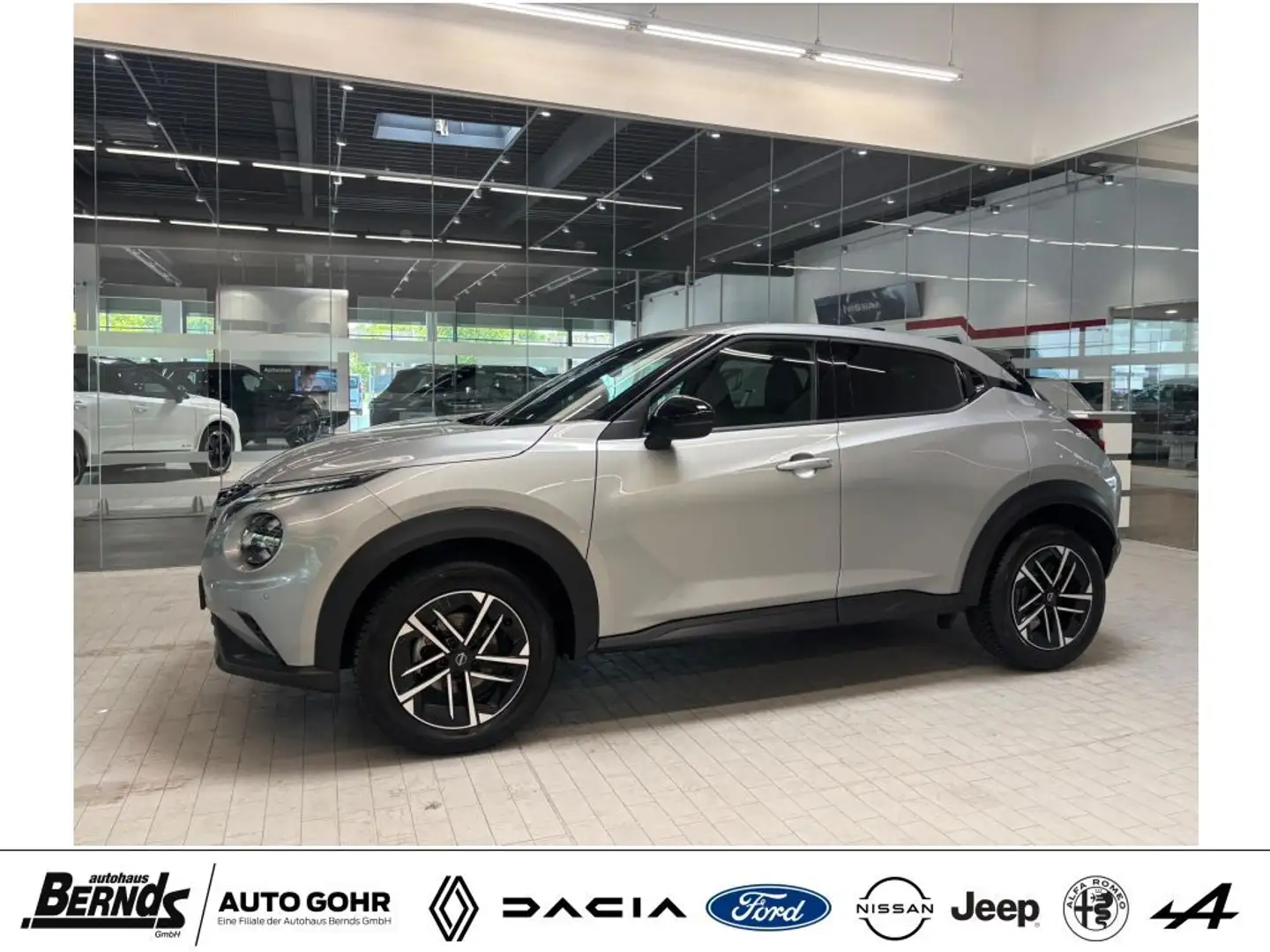 Nissan Juke 1.0 DIG-T N-Connecta KLIMAAUTOM. SITZHZG. ISO-FIX Silber - 1