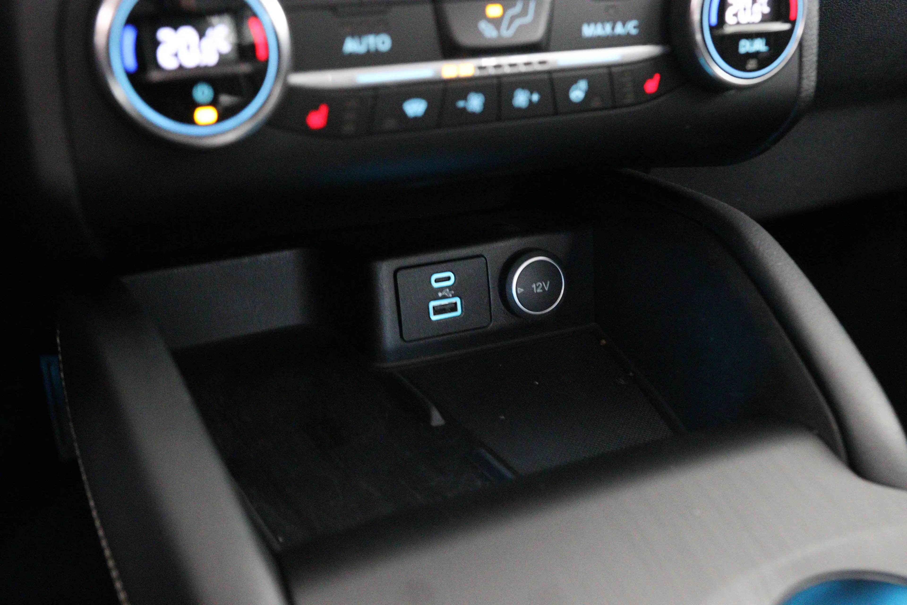 Ford Kuga 2.5 PHEV Vignale | Audio installatie premium | Cru — photo 37