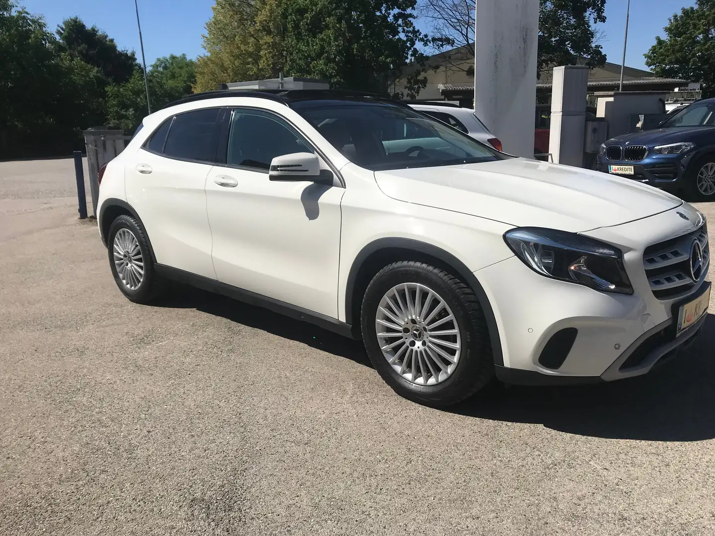 Mercedes-Benz GLA 180 d Aut. Weiß - 1