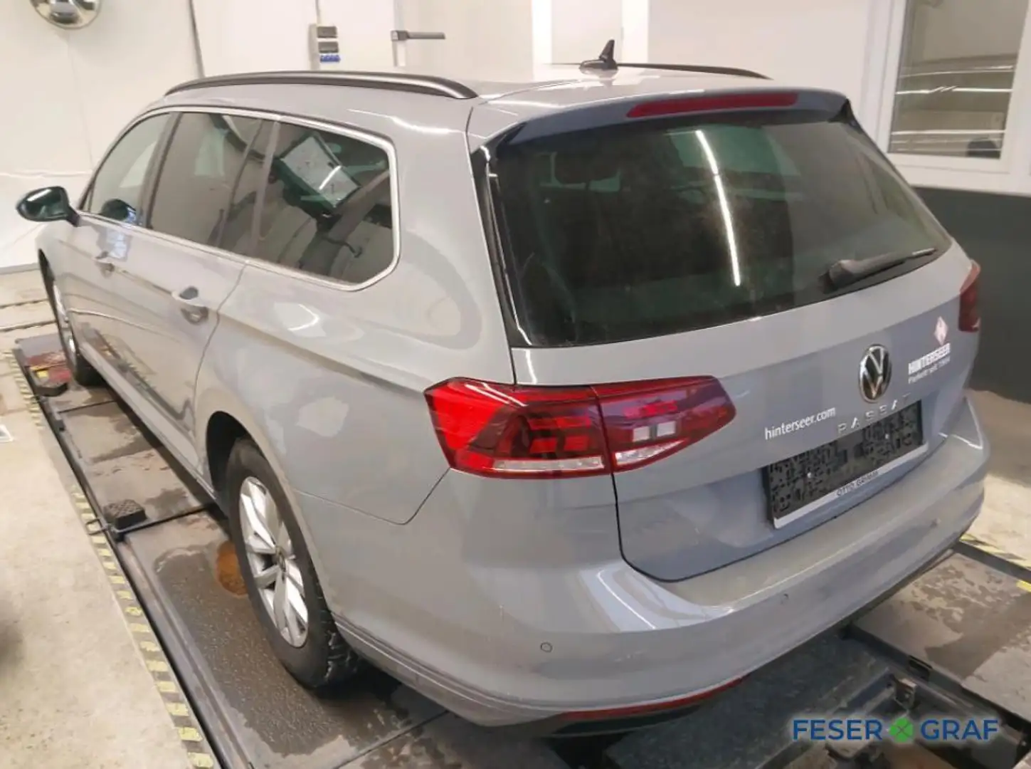 Volkswagen Passat Variant 2.0 TDI Business DSG/LED/Rear View/Sitzhzg./AHK Gris - 2