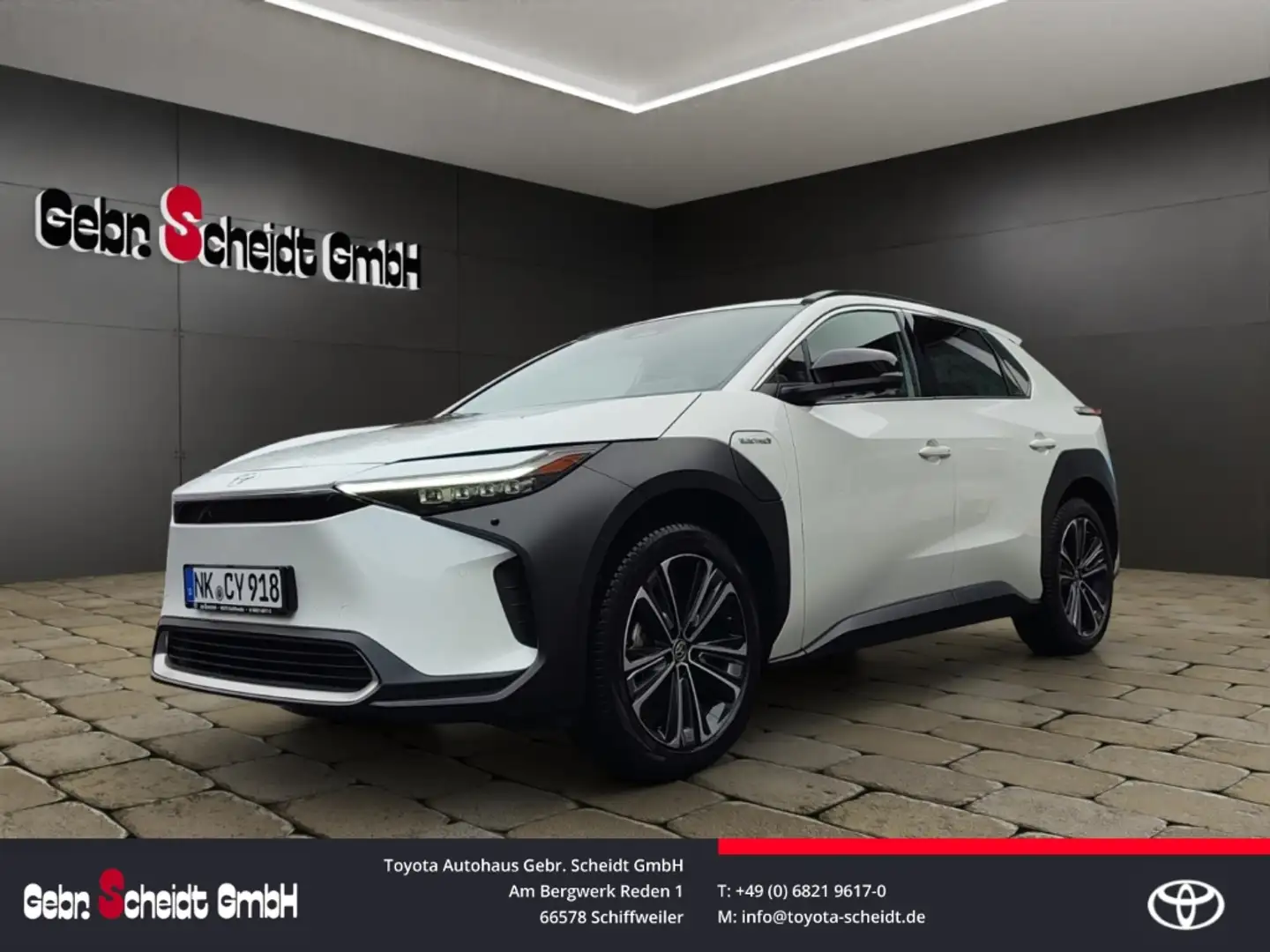Toyota bZ4X FWD Ledersitze Navi Kamera Sitzbelüftung Memoryfun Weiß - 1