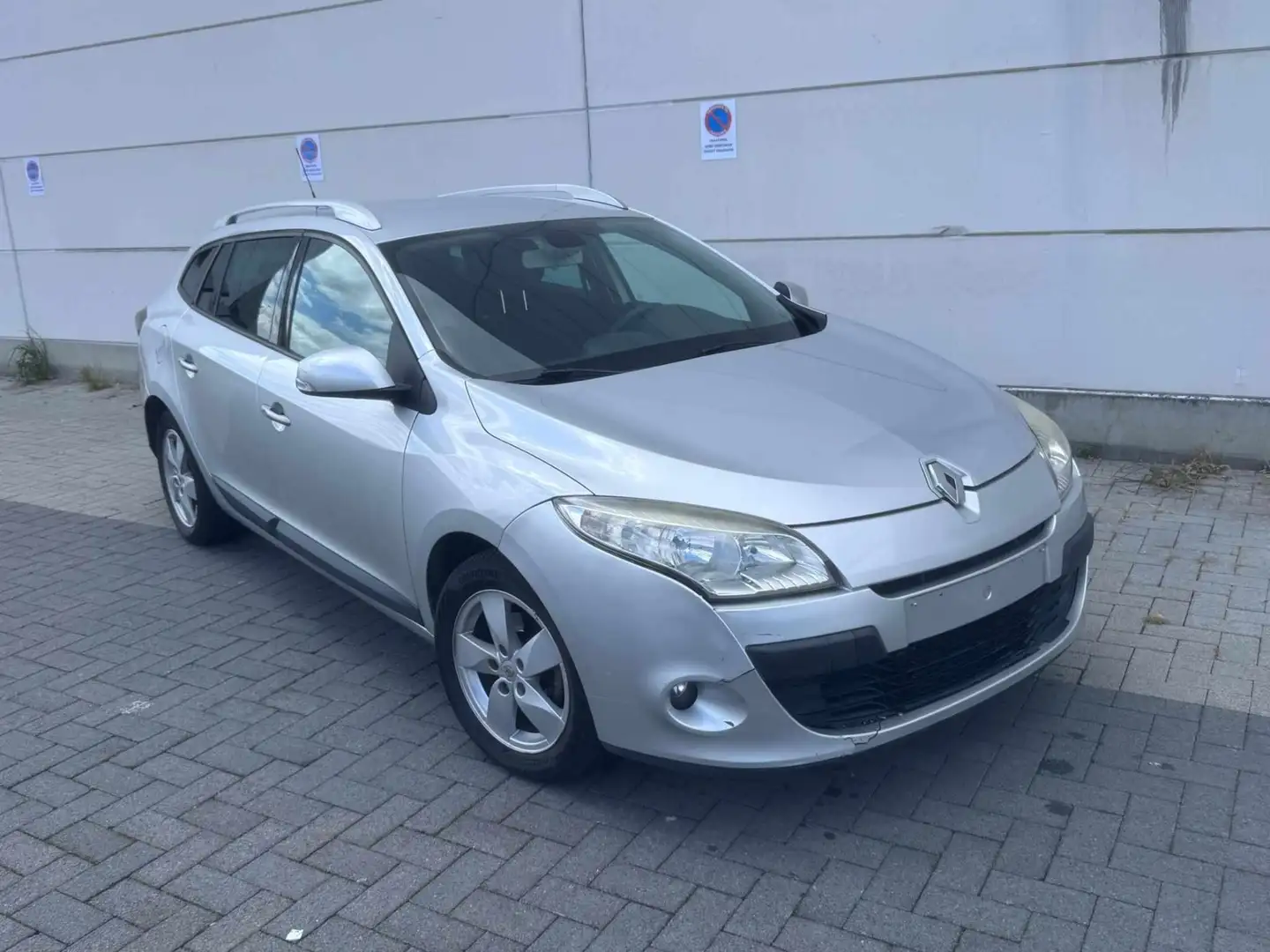 Renault Megane Grandtour 1.6 16V 110 Dynamique Gris - 1