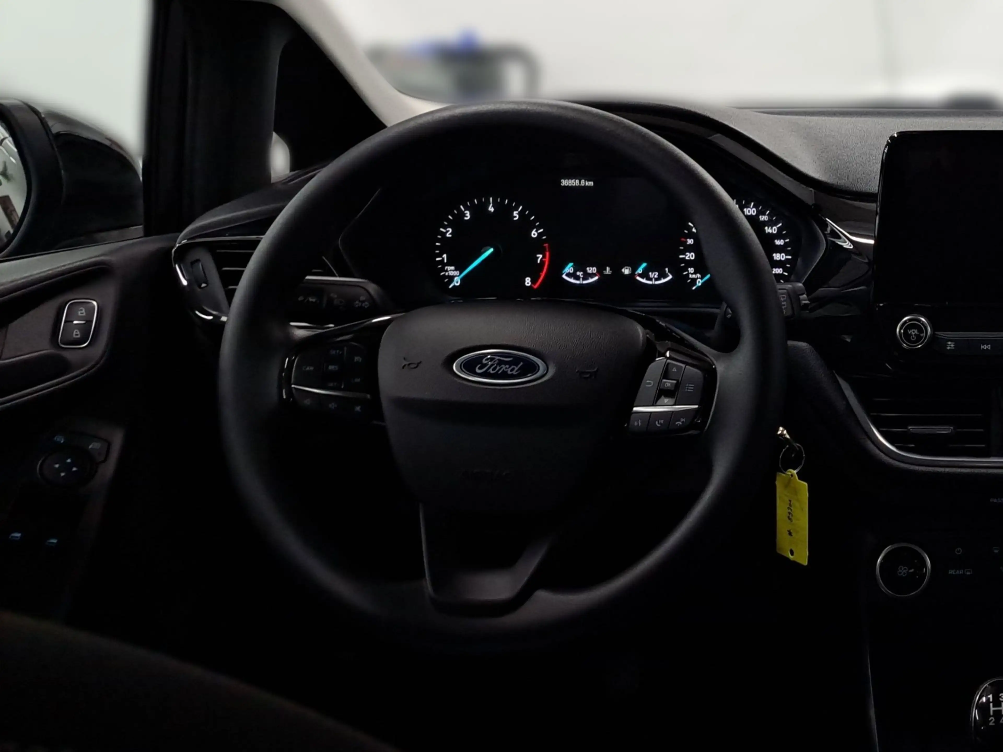 Ford Fiesta Cool & Connect NAVI LED RFK Temp. — photo 10